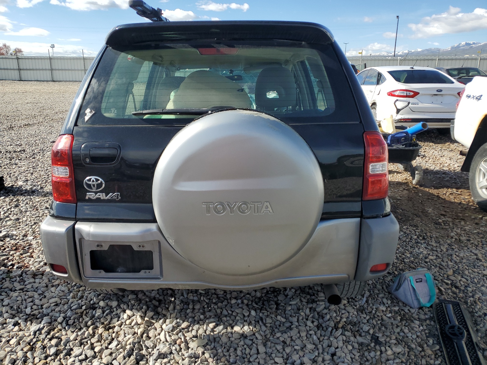 JTEGD20VX40037763 2004 Toyota Rav4