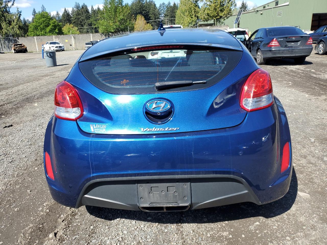 2017 Hyundai Veloster VIN: KMHTC6AD7HU310364 Lot: 52368824