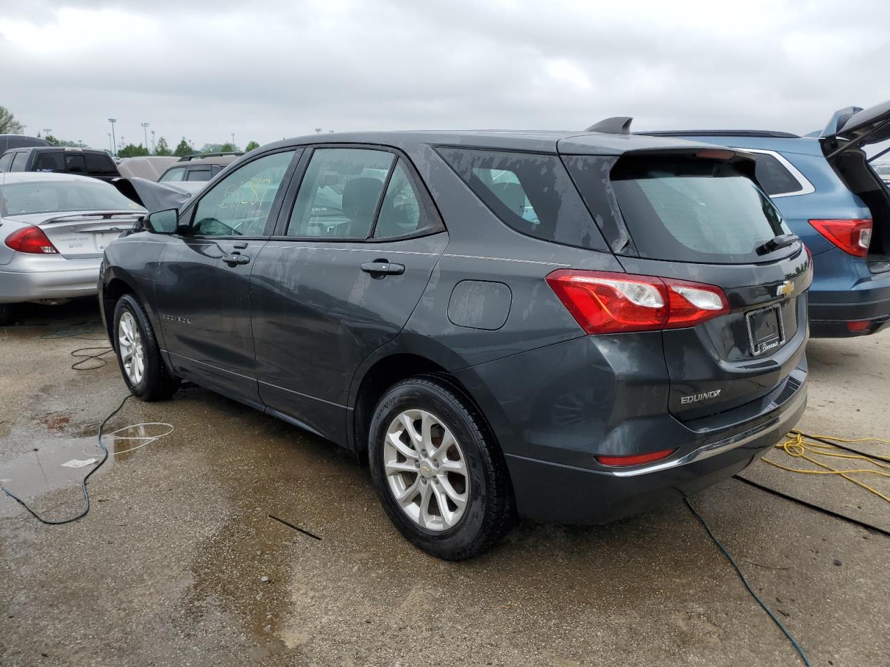 2GNAXHEV7J6118372 2018 CHEVROLET EQUINOX - Image 2