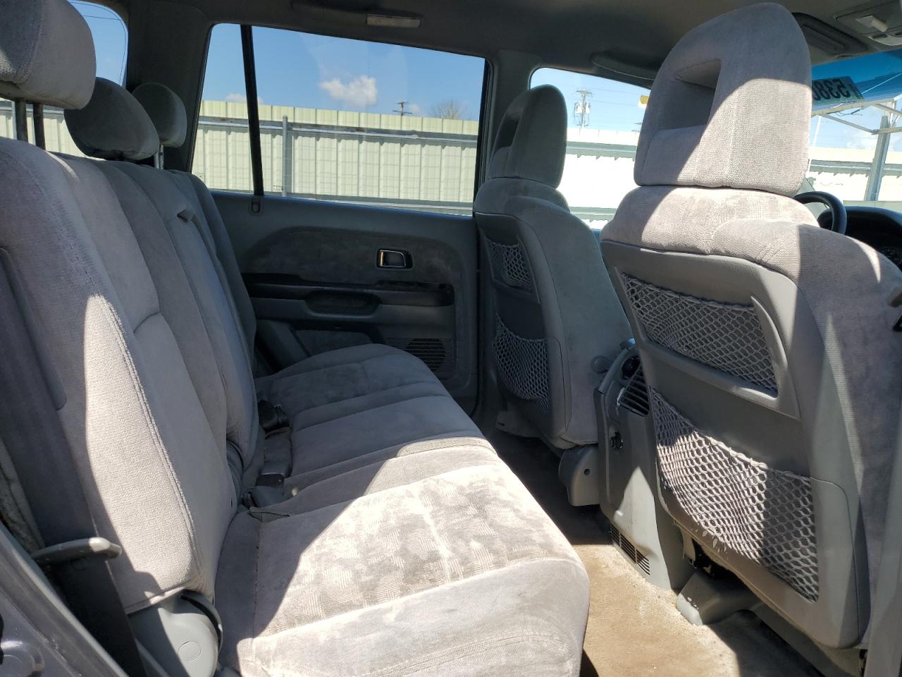 2004 Honda Pilot - Image 11