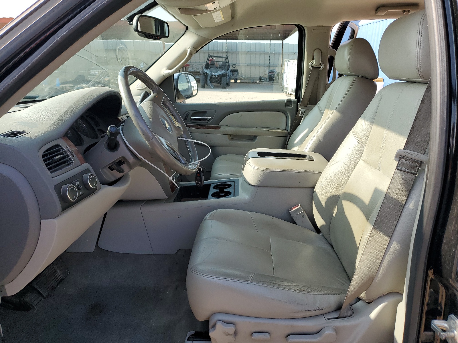 1GNSKBE01DR121426 2013 Chevrolet Tahoe K1500 Lt