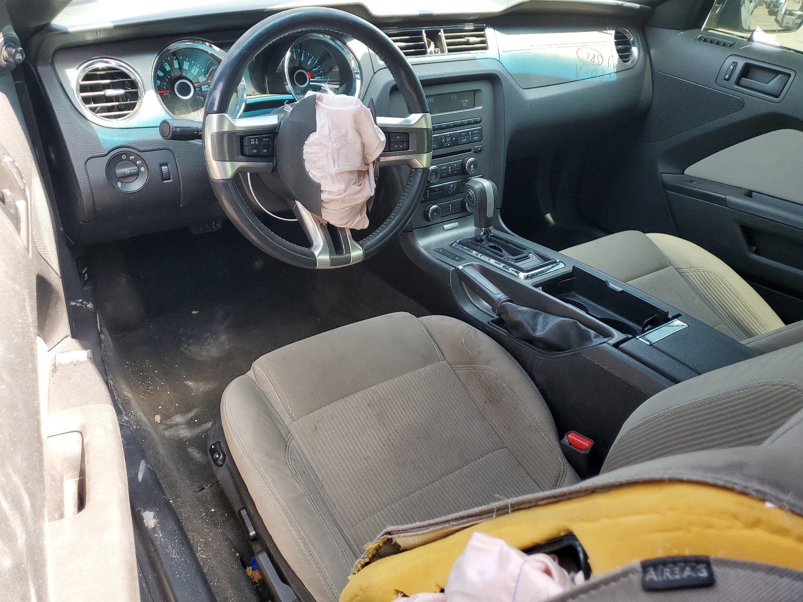 1ZVBP8AM7E5310173 2014 Ford Mustang