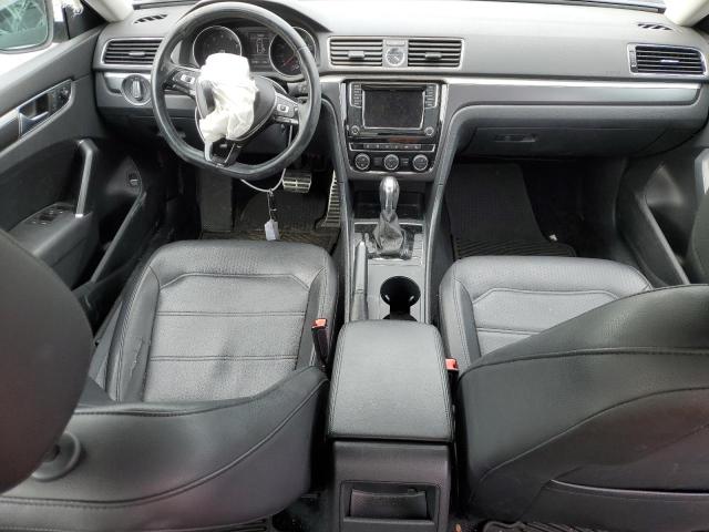  VOLKSWAGEN PASSAT 2017 Синий