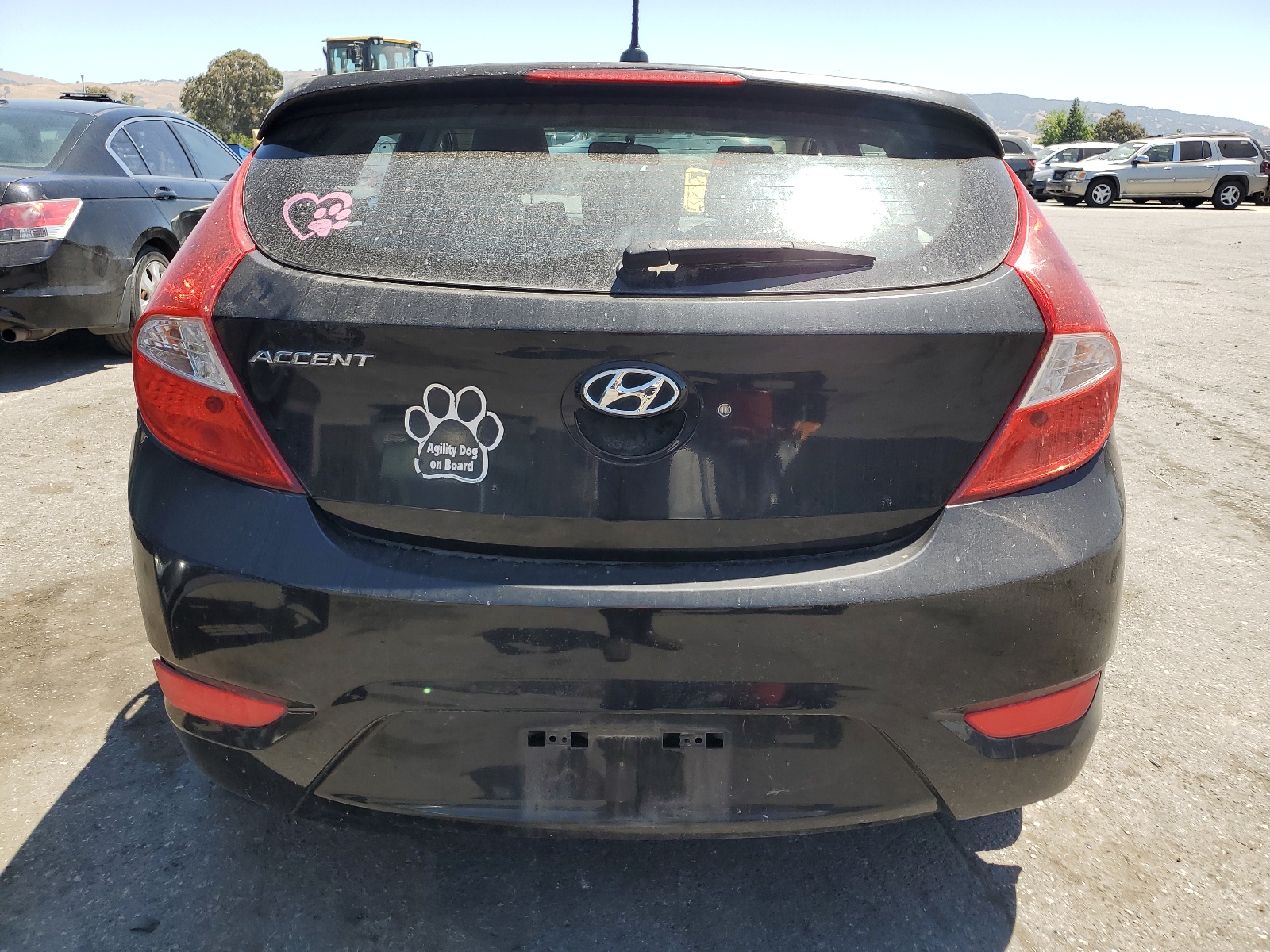 KMHCU5AEXFU227332 2015 Hyundai Accent Gls