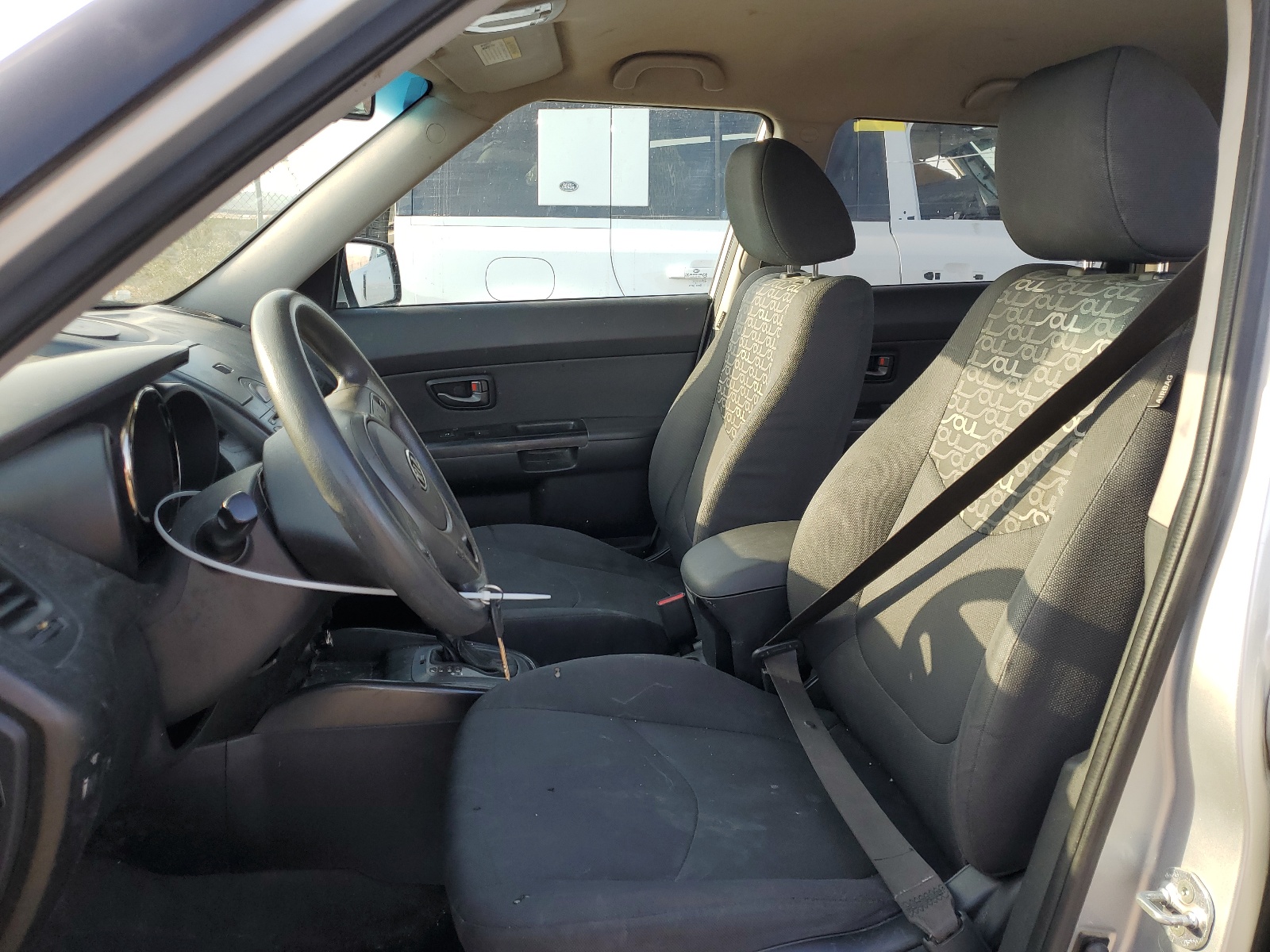 KNDJT2A20B7705835 2011 Kia Soul +