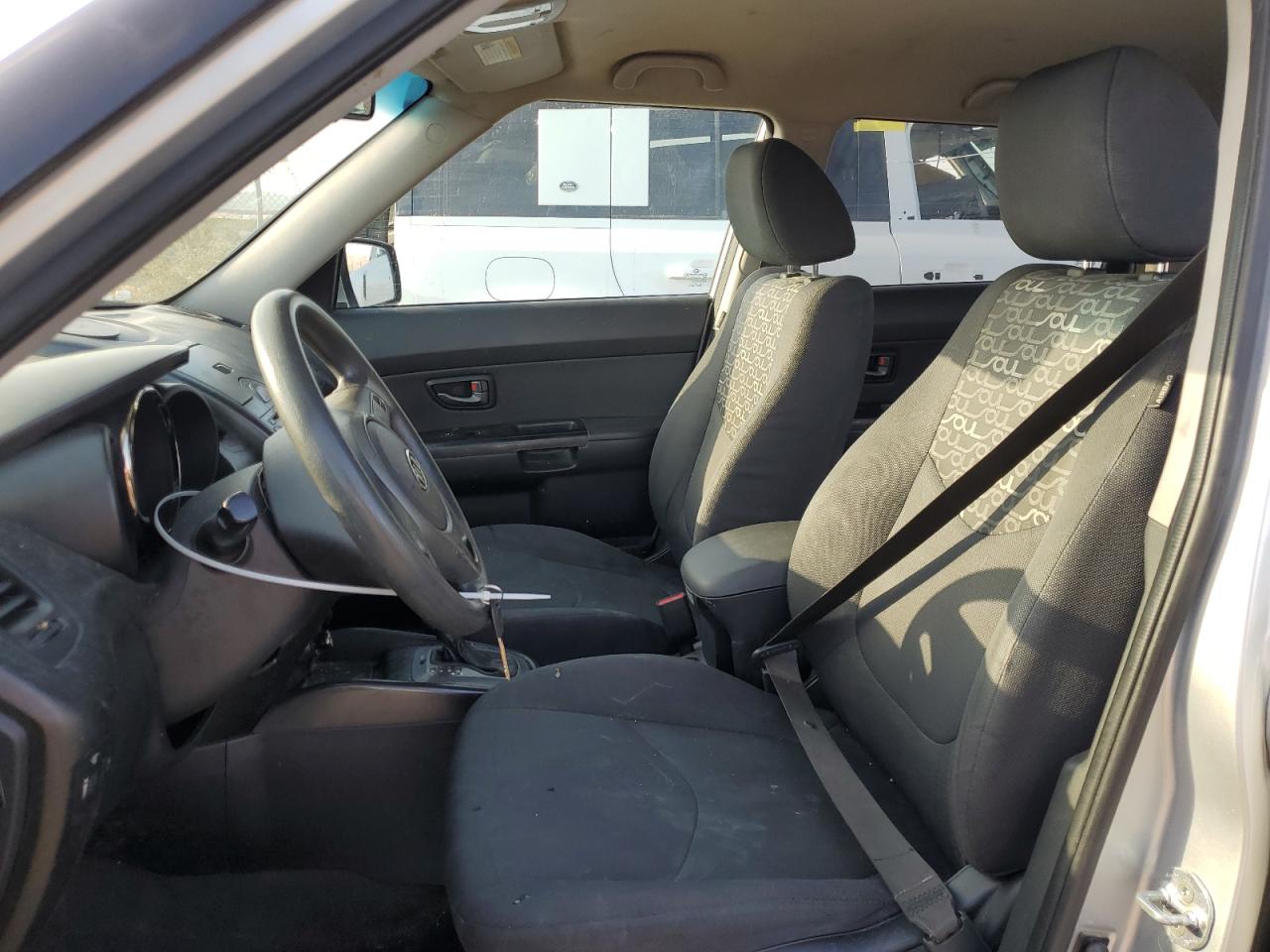 2011 Kia Soul + VIN: KNDJT2A20B7705835 Lot: 56315174