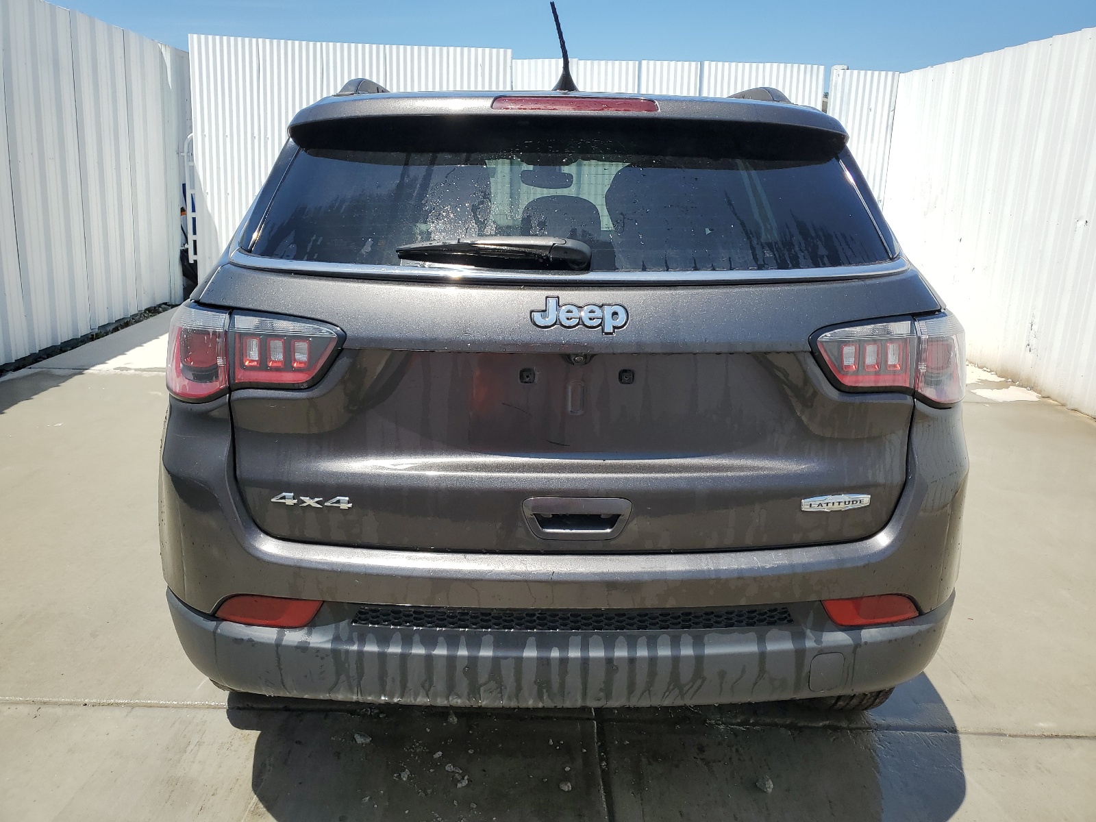 3C4NJDBB6JT307167 2018 Jeep Compass Latitude