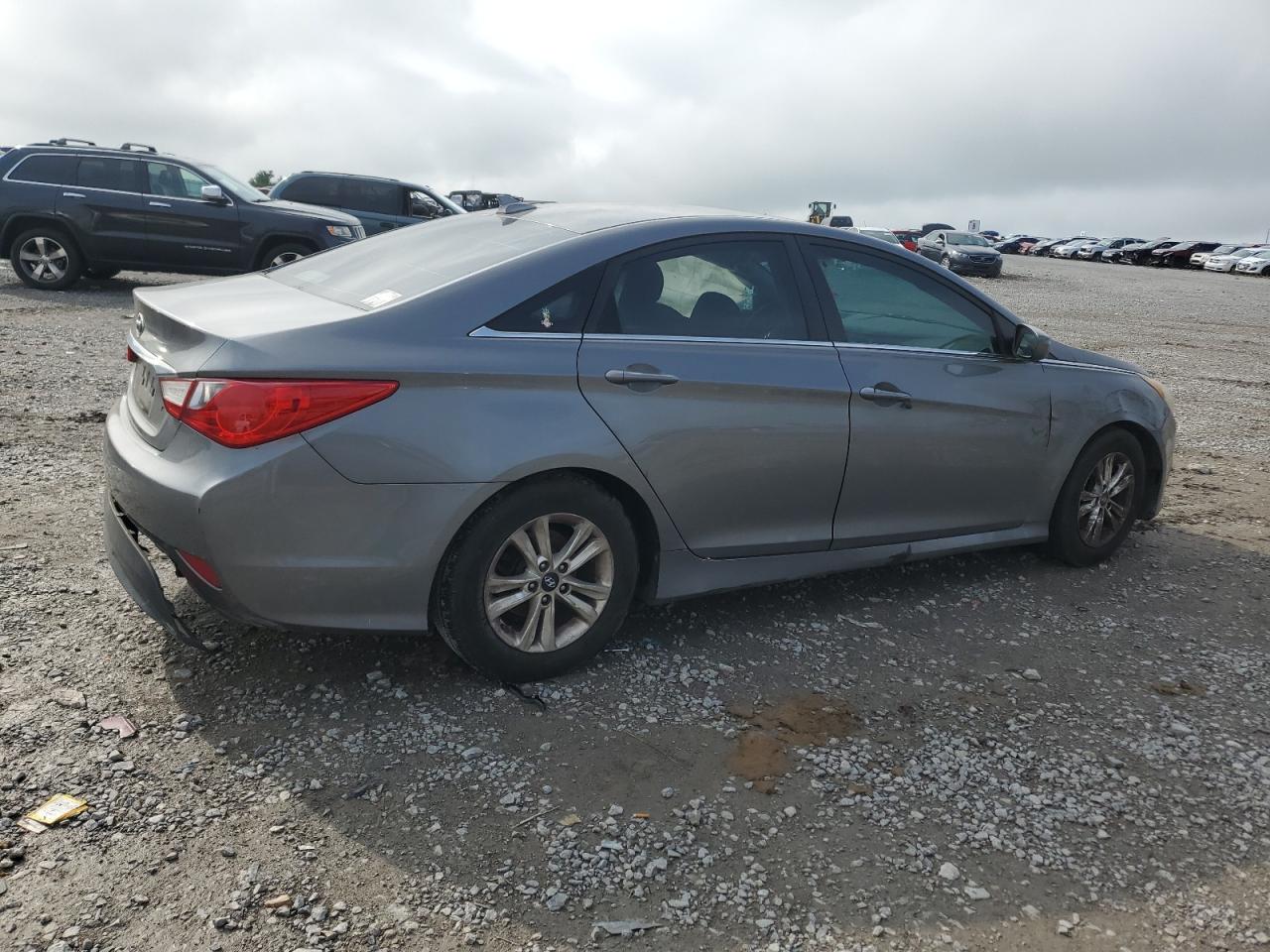 2014 Hyundai Sonata - Image 3