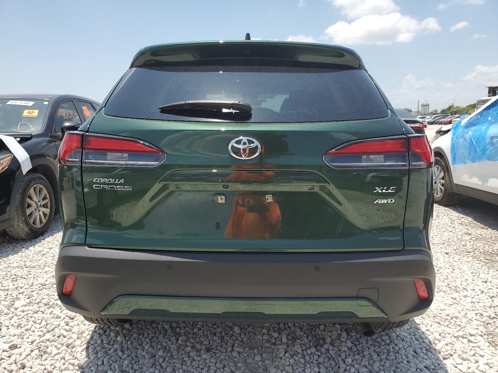 2022 Toyota Corolla Cross Xle vin: 7MUDAABGXNV009023