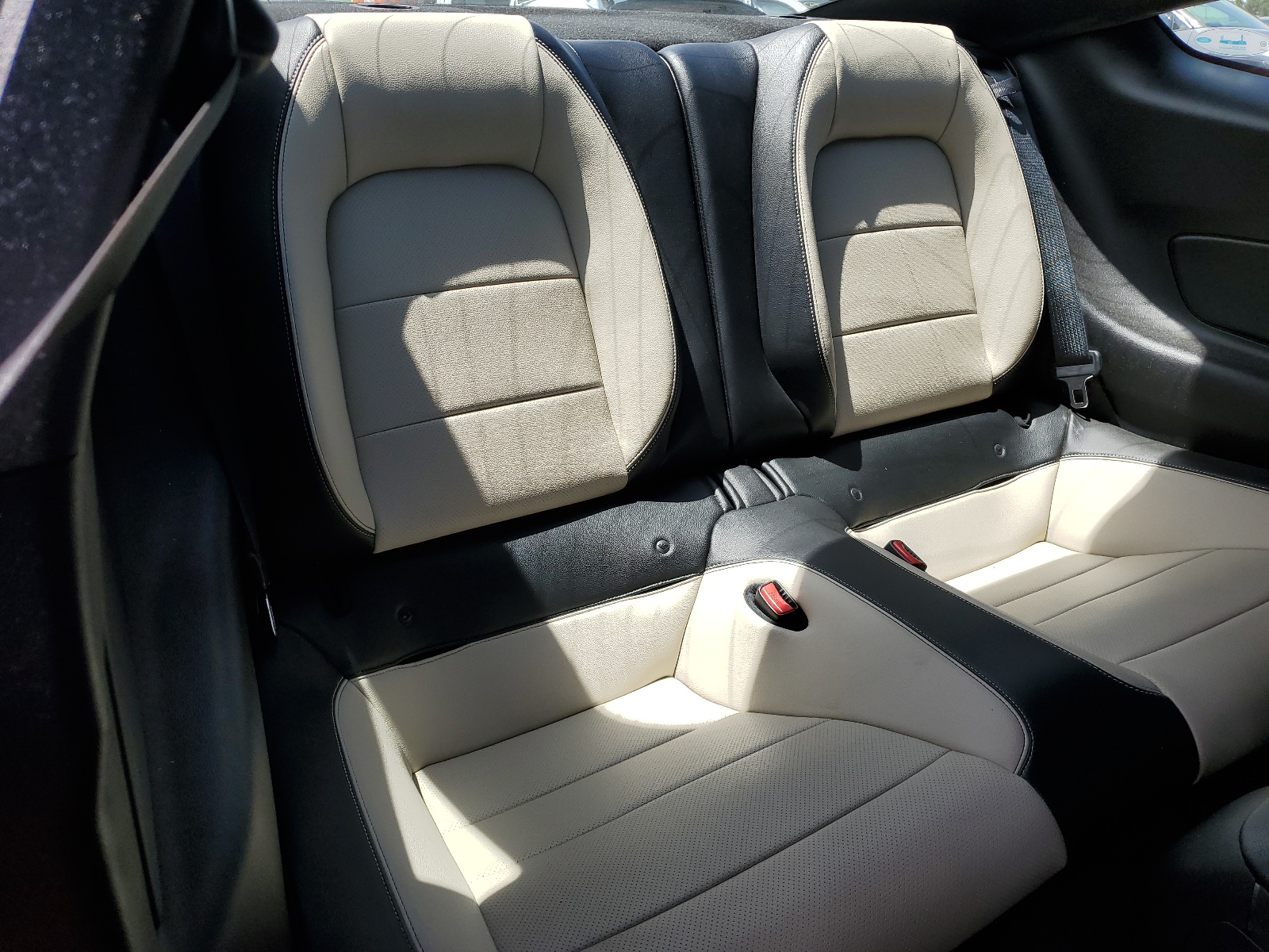 1FA6P8TH8F5326605 2015 Ford Mustang