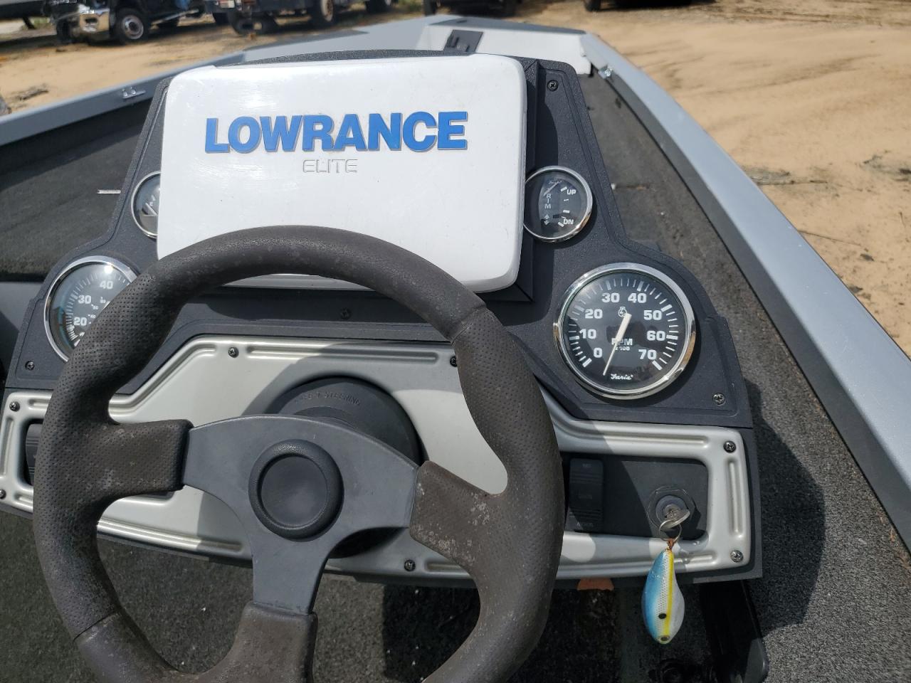 2015 Rge Vessel VIN: RGR97277D515 Lot: 54772894