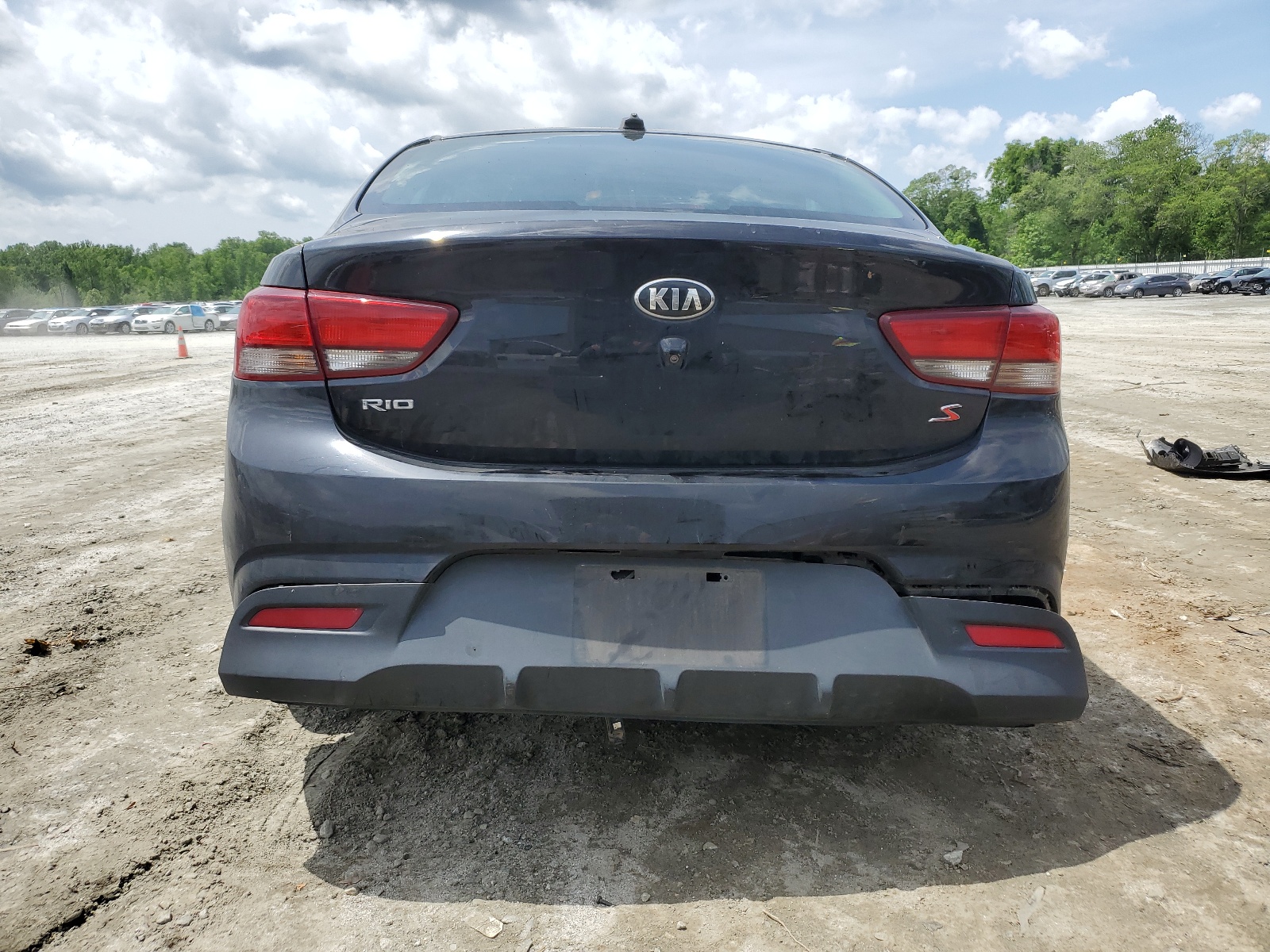 3KPA24ABXJE074511 2018 Kia Rio Lx