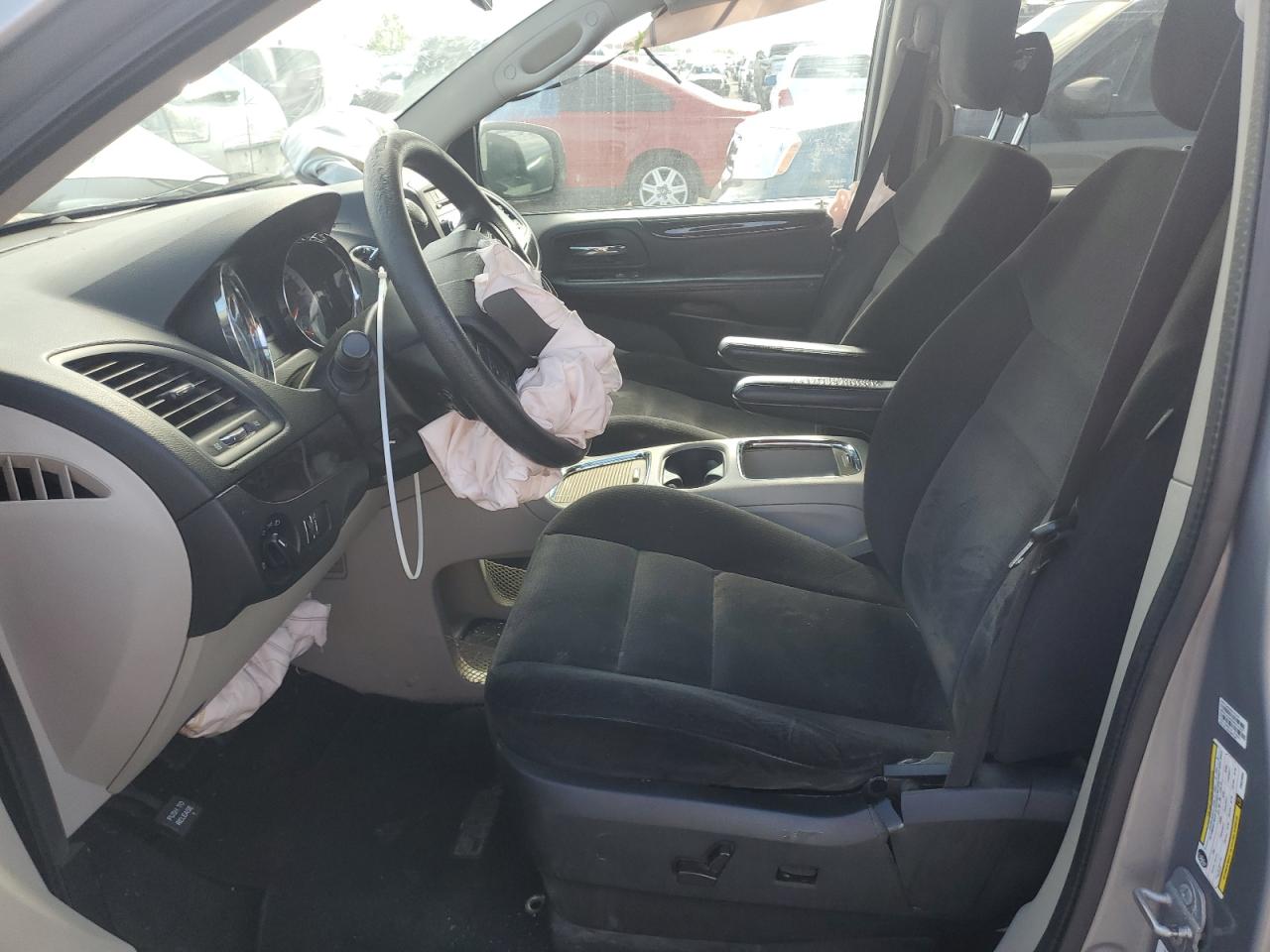 2014 Dodge Caravan - Image 7