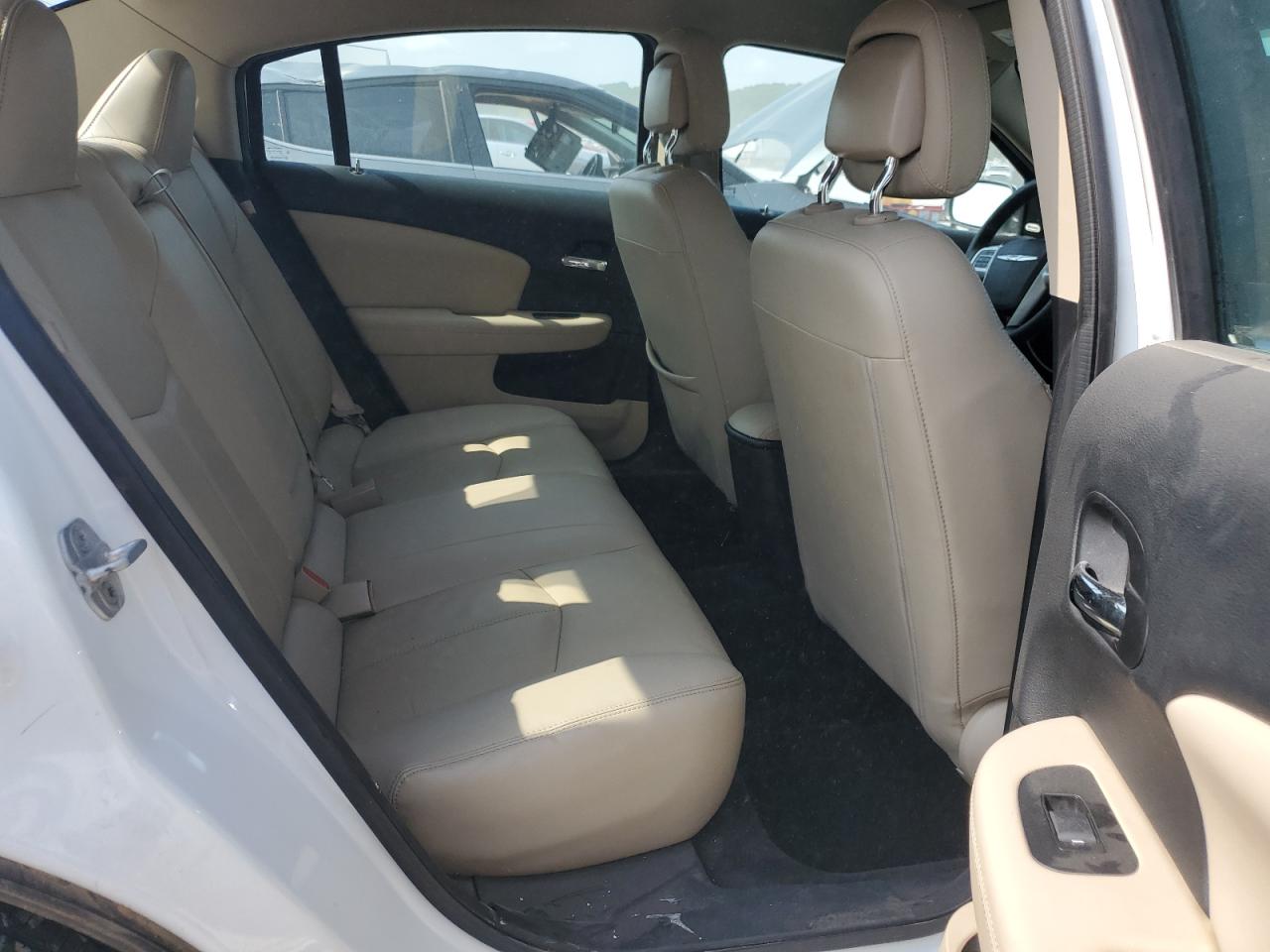 2013 Chrysler 200 Limited VIN: 1C3CCBCG1DN615498 Lot: 56343264