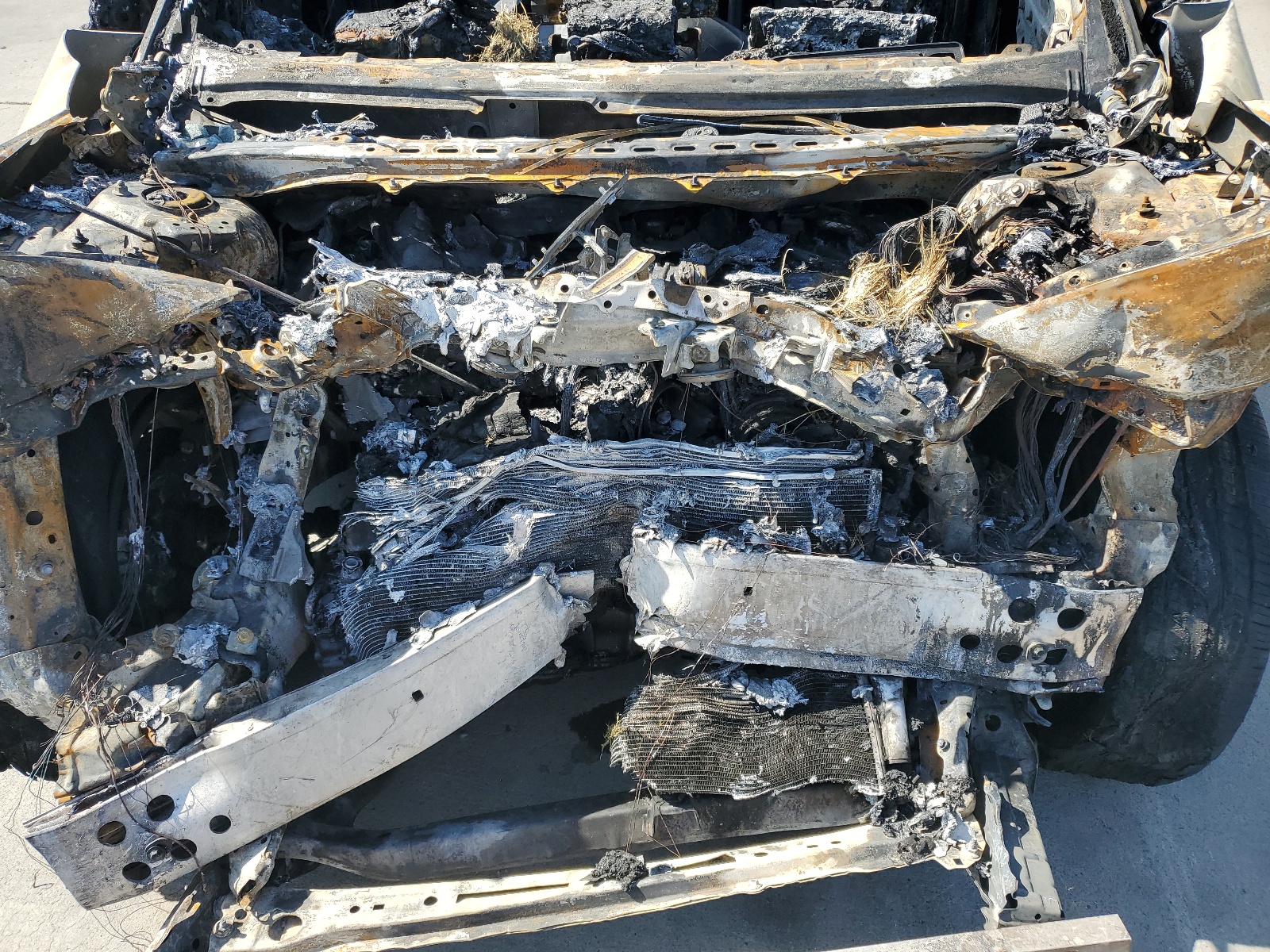 JTDAAAAF2P3001900 2023 Toyota Crown Xle