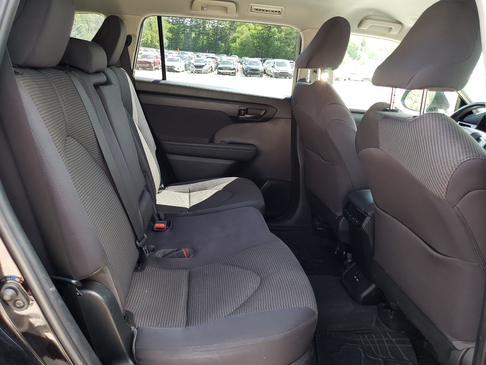 5TDBZRBH5MS078329 2021 Toyota Highlander L