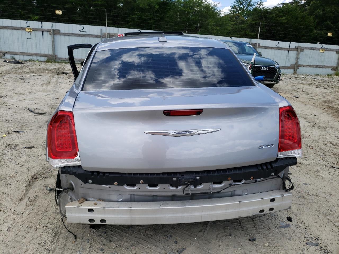 2016 Chrysler 300 Limited VIN: 2C3CCAAG1GH142115 Lot: 56772934