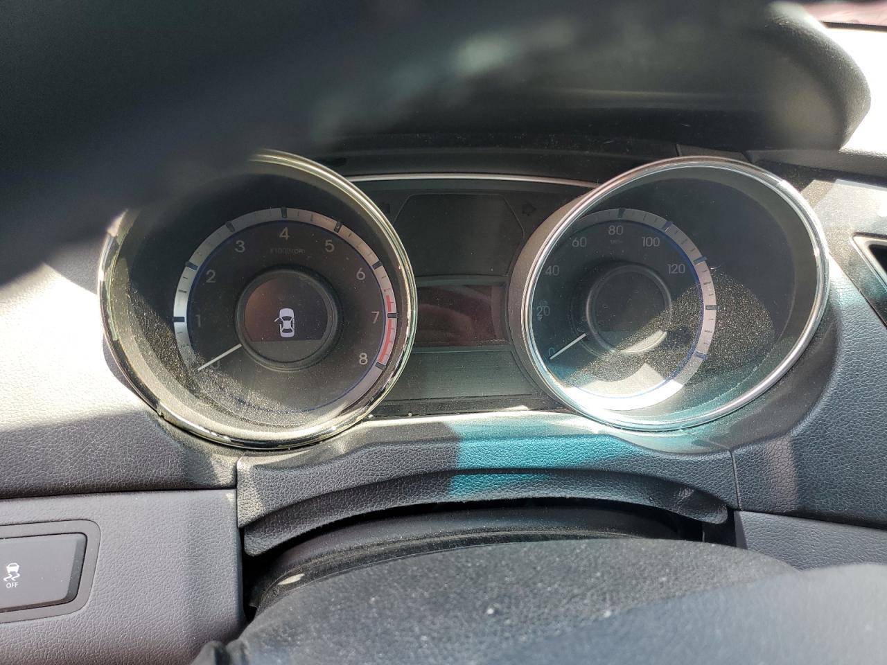 2013 Hyundai Sonata - Image 9