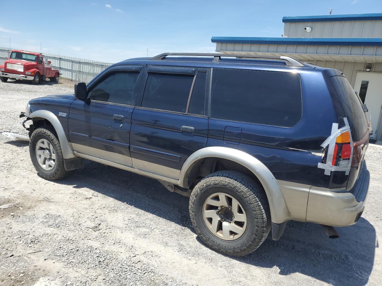 2003 Mitsubishi Montero - Image 2