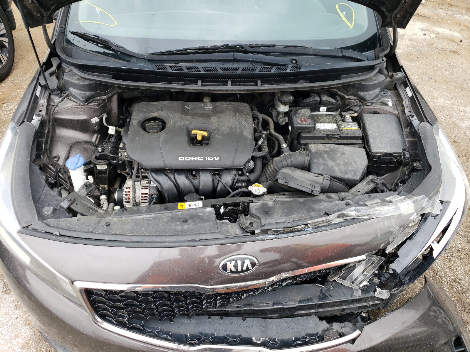 3KPFK4A76HE061220 2017 Kia Forte Lx