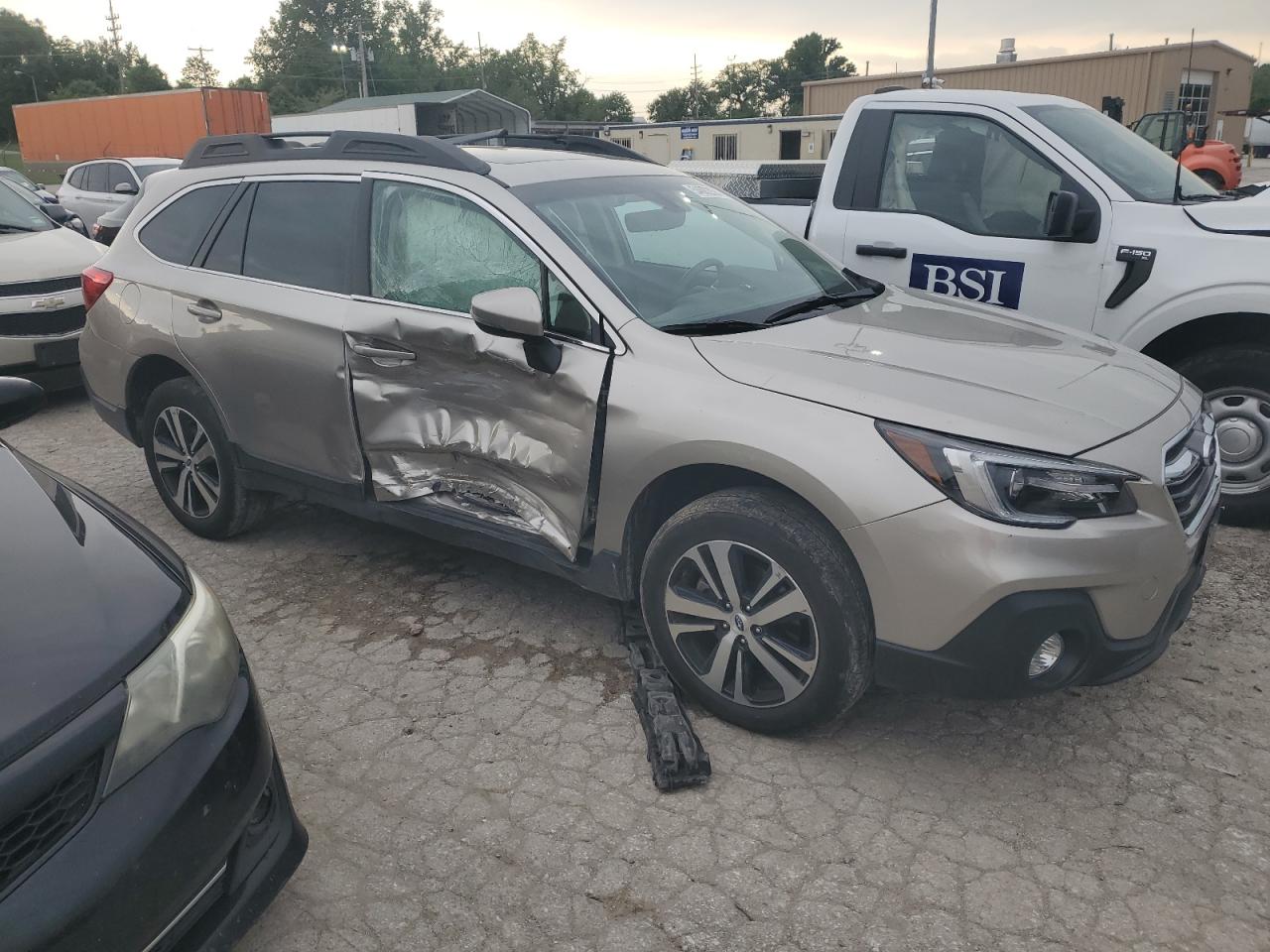 2019 Subaru Outback 2.5I Limited VIN: 4S4BSANC0K3301196 Lot: 54082924