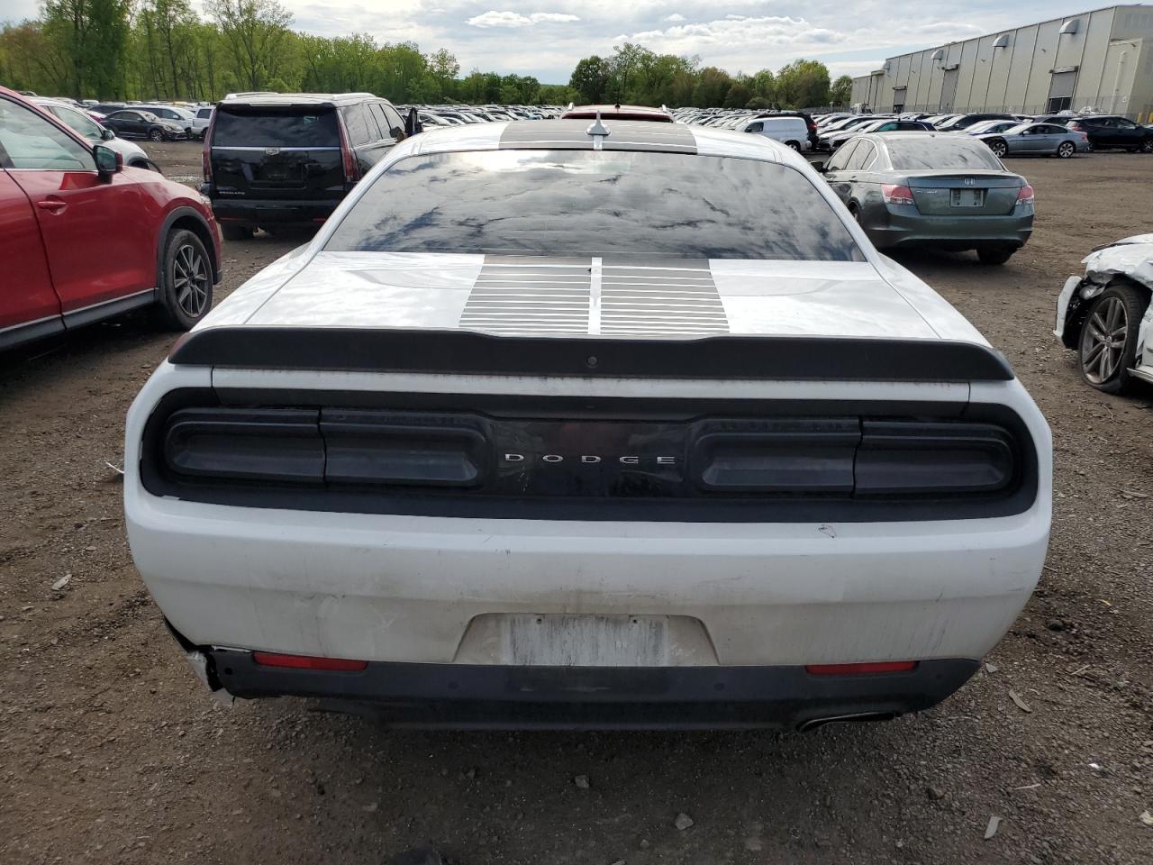 2C3CDZAG8GH353372 2016 Dodge Challenger Sxt