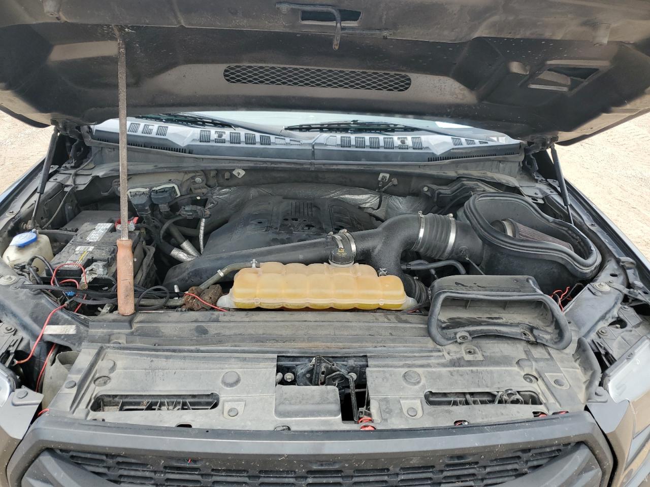 2016 Ford F-150 - Image 11