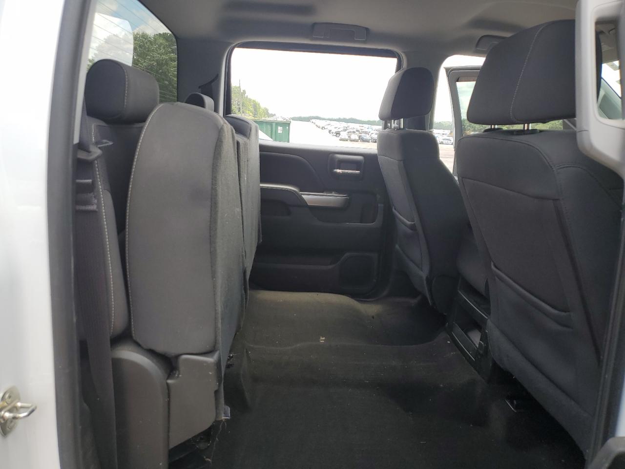 2018 Chevrolet Silverado - Image 10