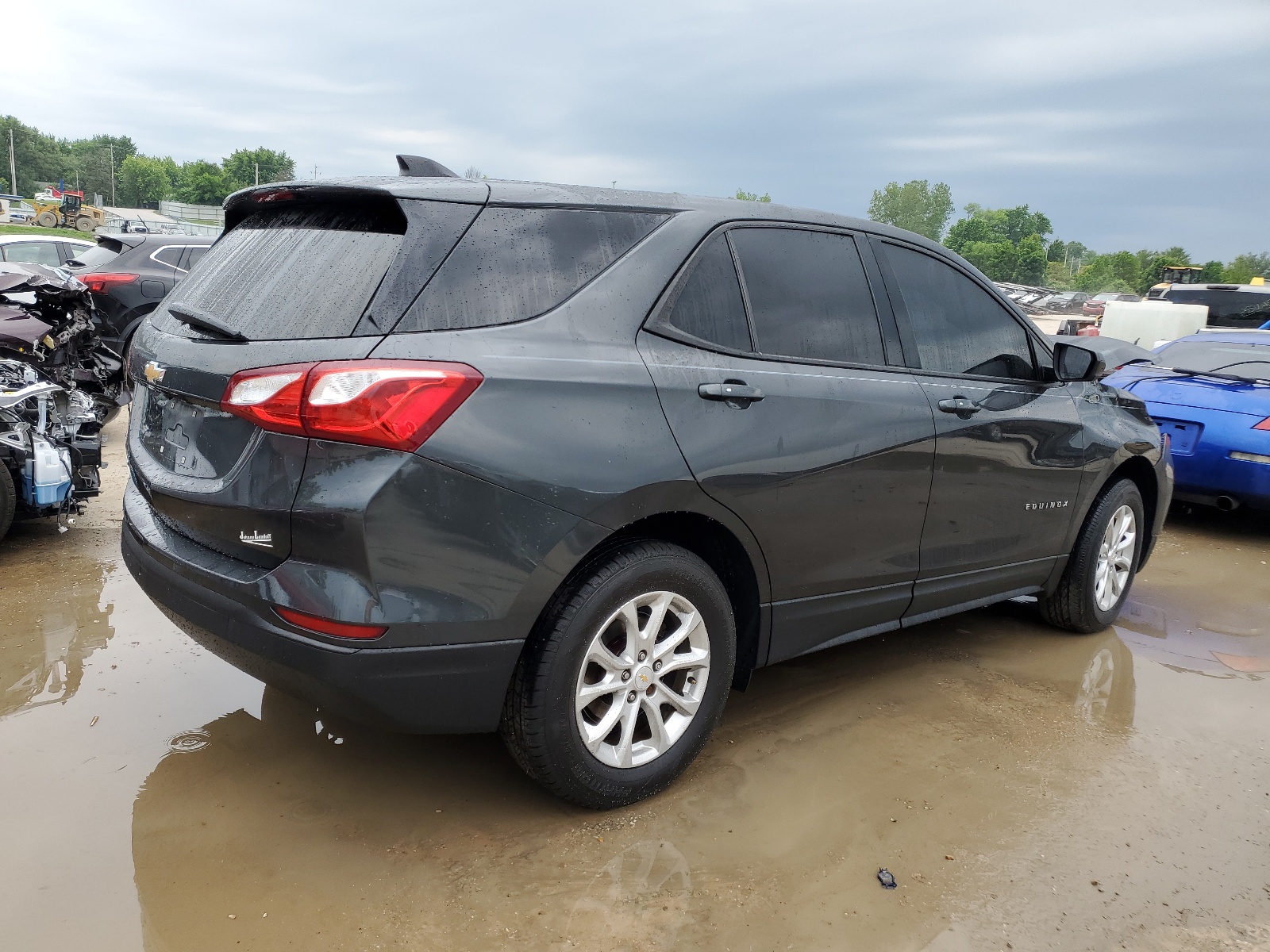 2019 Chevrolet Equinox Ls vin: 2GNAXHEV2K6143536