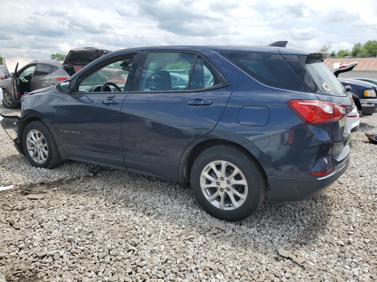 3GNAZHEV8JL111720 2018 CHEVROLET EQUINOX - Image 2