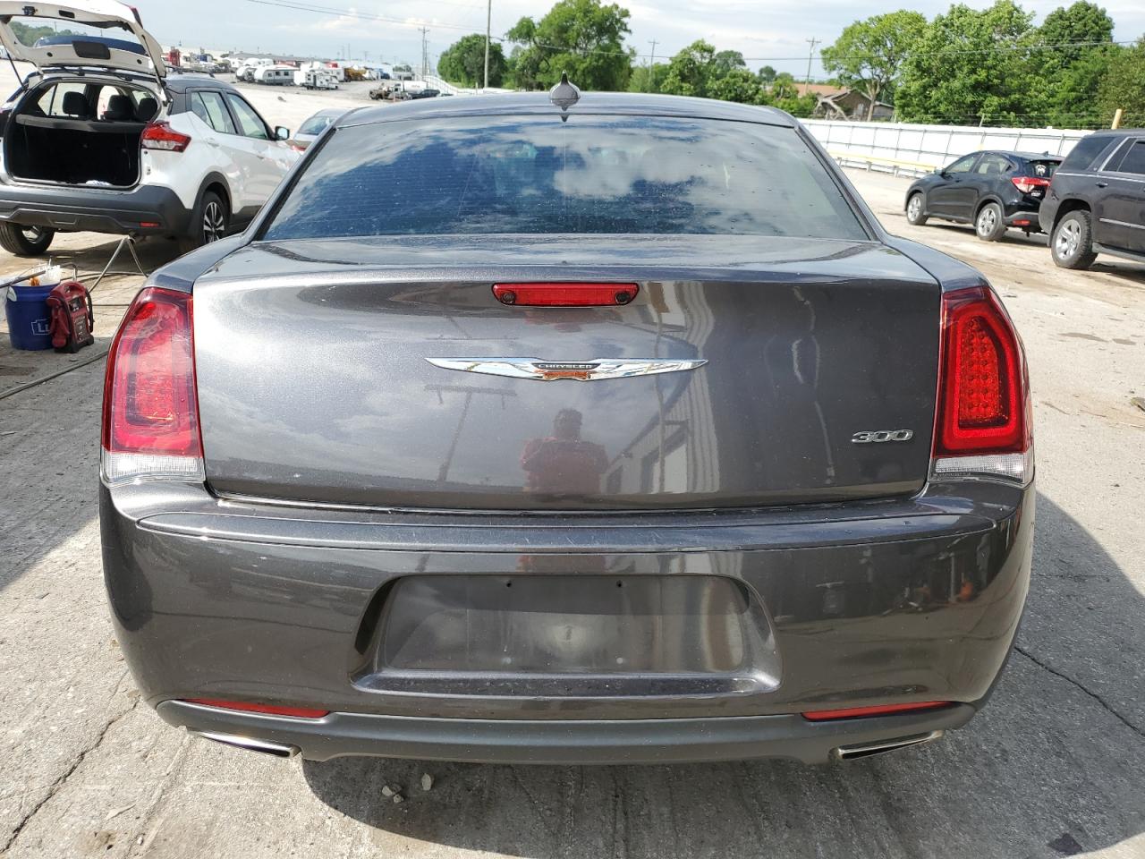 2019 Chrysler 300 Touring VIN: 2C3CCAAG9KH613551 Lot: 56398704