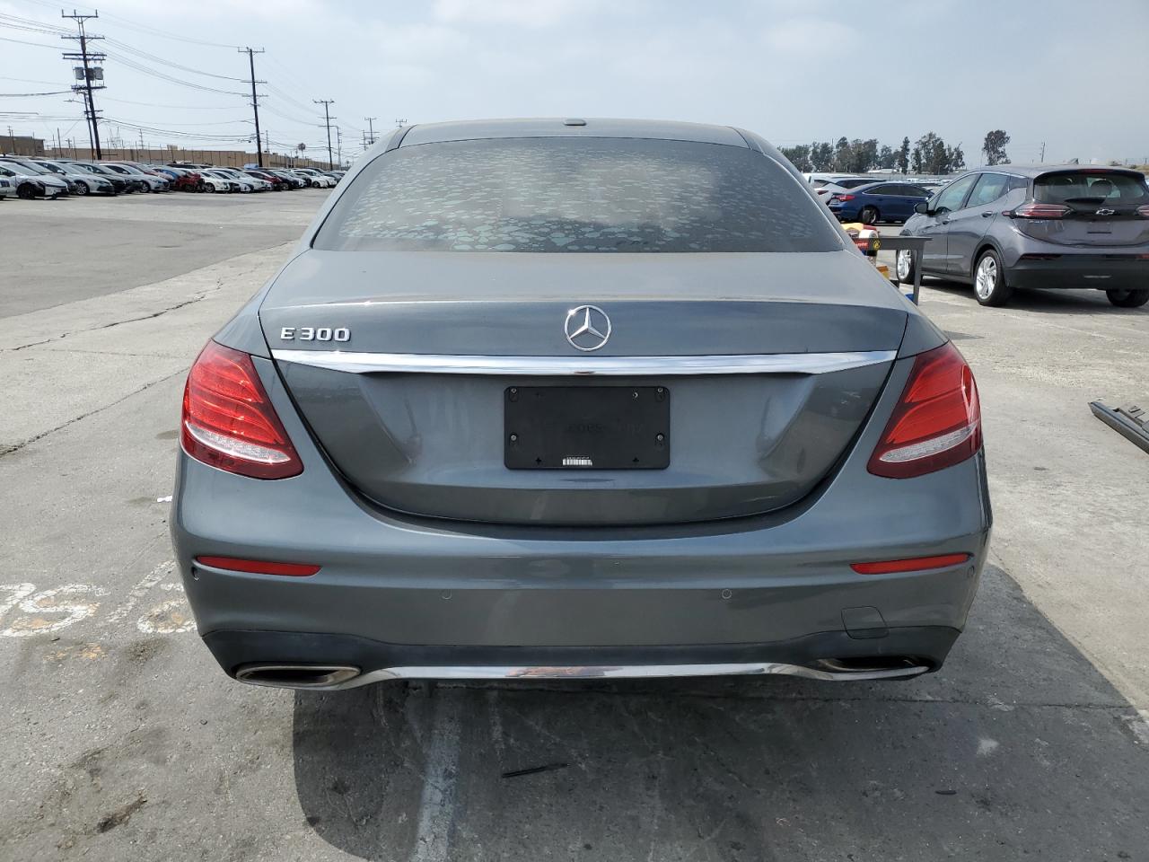 2017 Mercedes-Benz E 300 VIN: WDDZF4JB7HA037197 Lot: 54769714