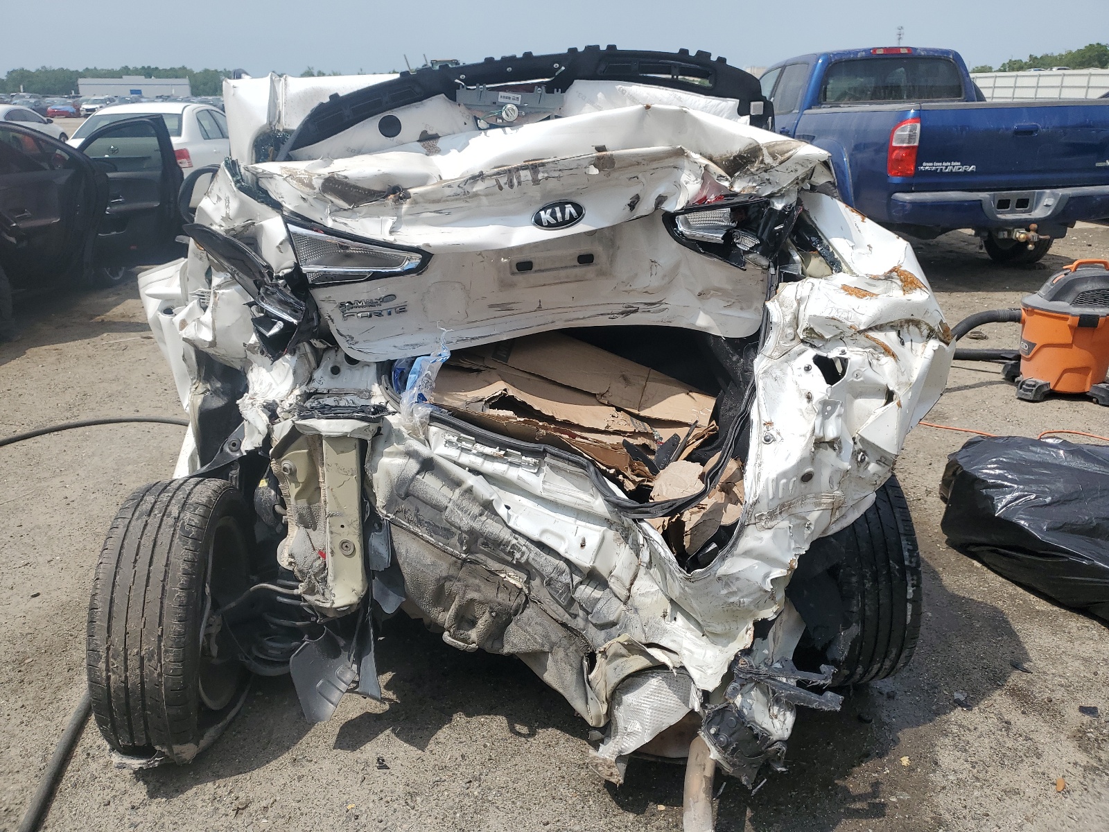 3KPFL4A72HE127341 2017 Kia Forte Lx