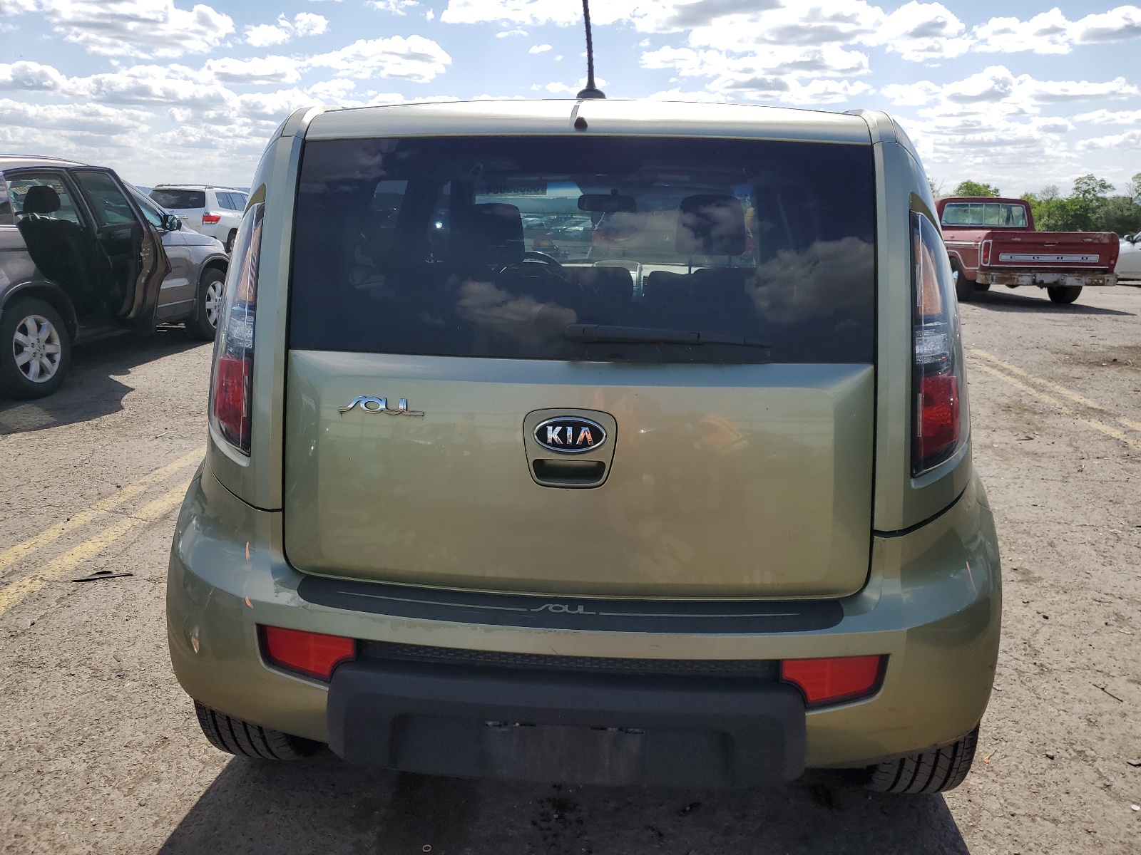 KNDJT2A26A7133149 2010 Kia Soul +
