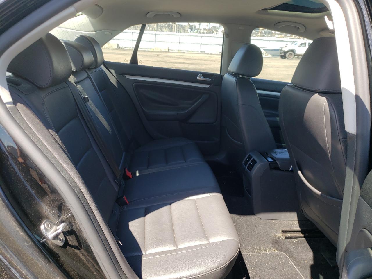 2007 Volkswagen Jetta Wolfsburg VIN: 3VWEG71K27M131767 Lot: 53820974