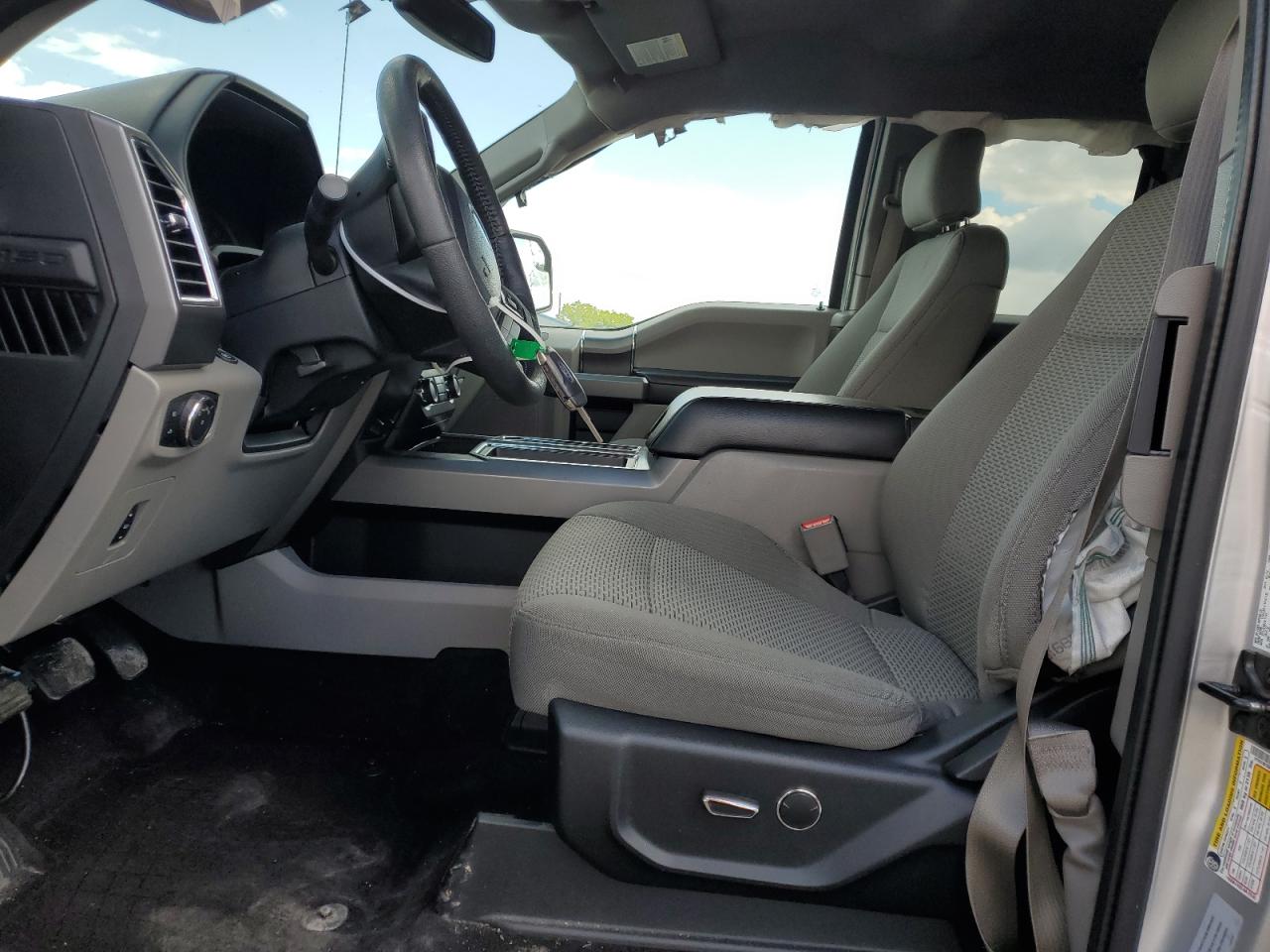 2016 Ford F150 Super Cab VIN: 1FTFX1EF2GKE81084 Lot: 54331454