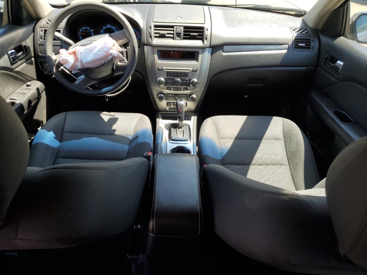 2011 Ford Fusion Se VIN: 3FAHP0HA2BR329657 Lot: 53351144