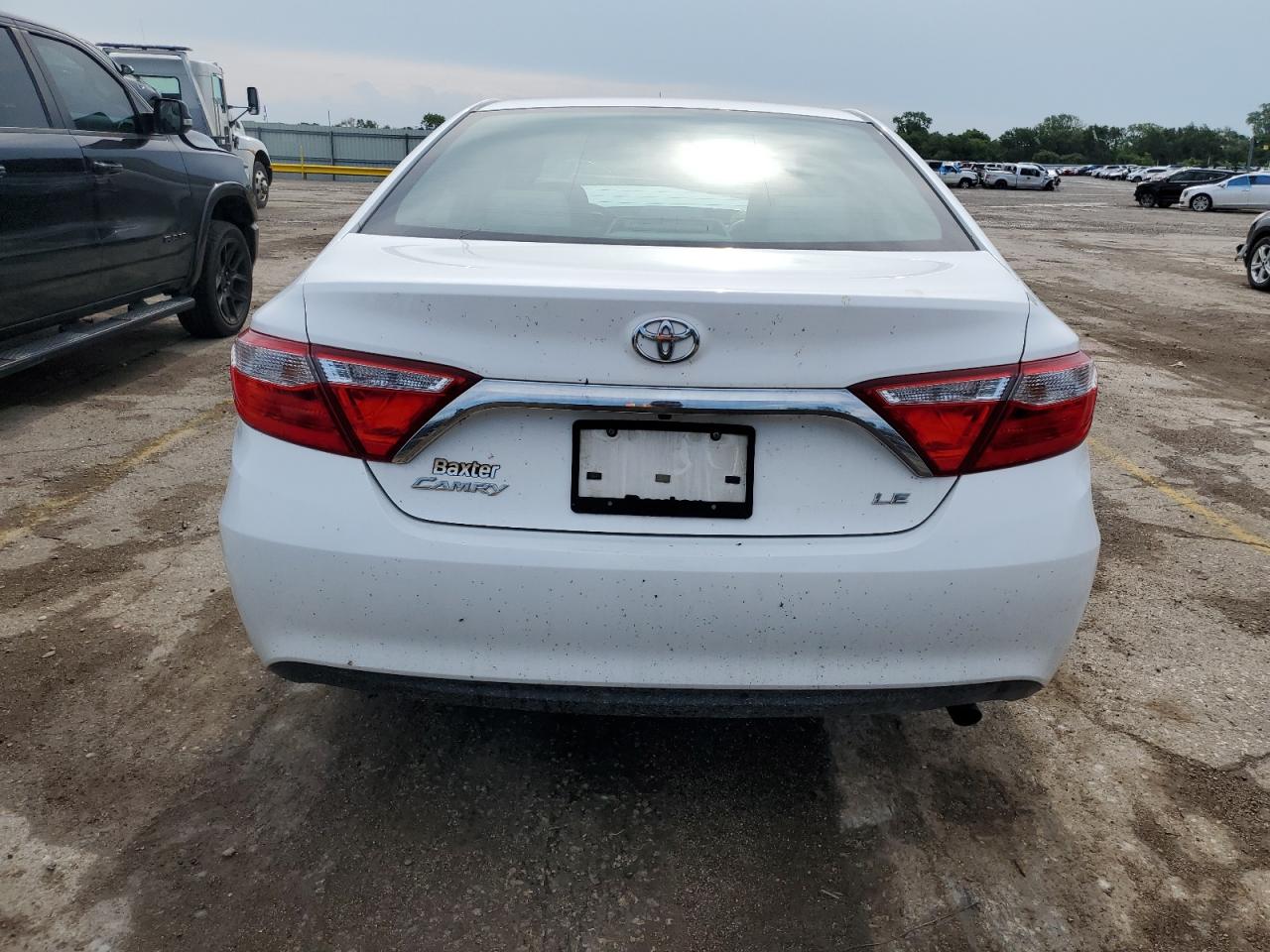 4T4BF1FK5GR575382 2016 Toyota Camry Le