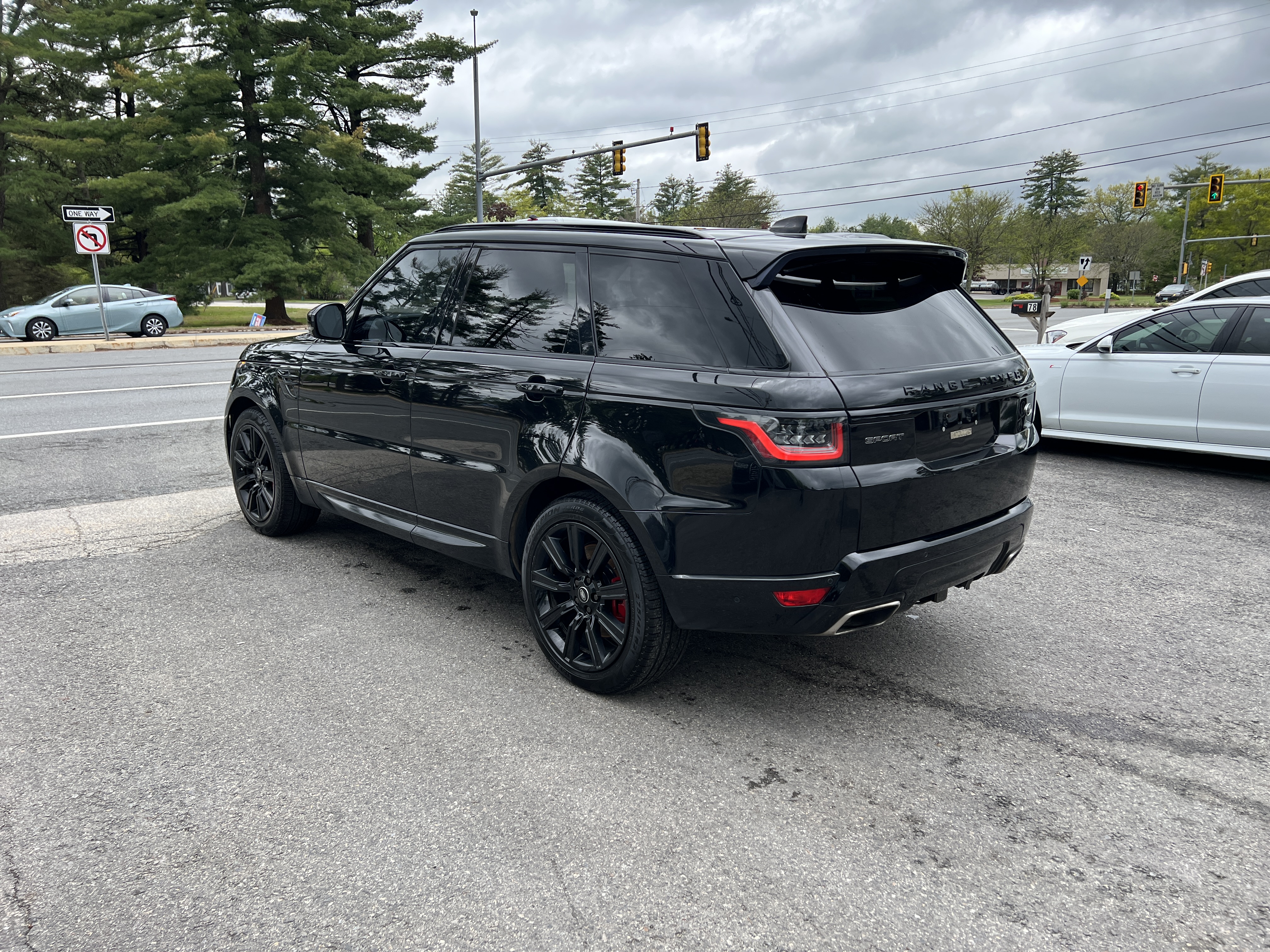 2018 Land Rover Range Rover Sport Hse Dynamic vin: SALWV2SV9JA813552