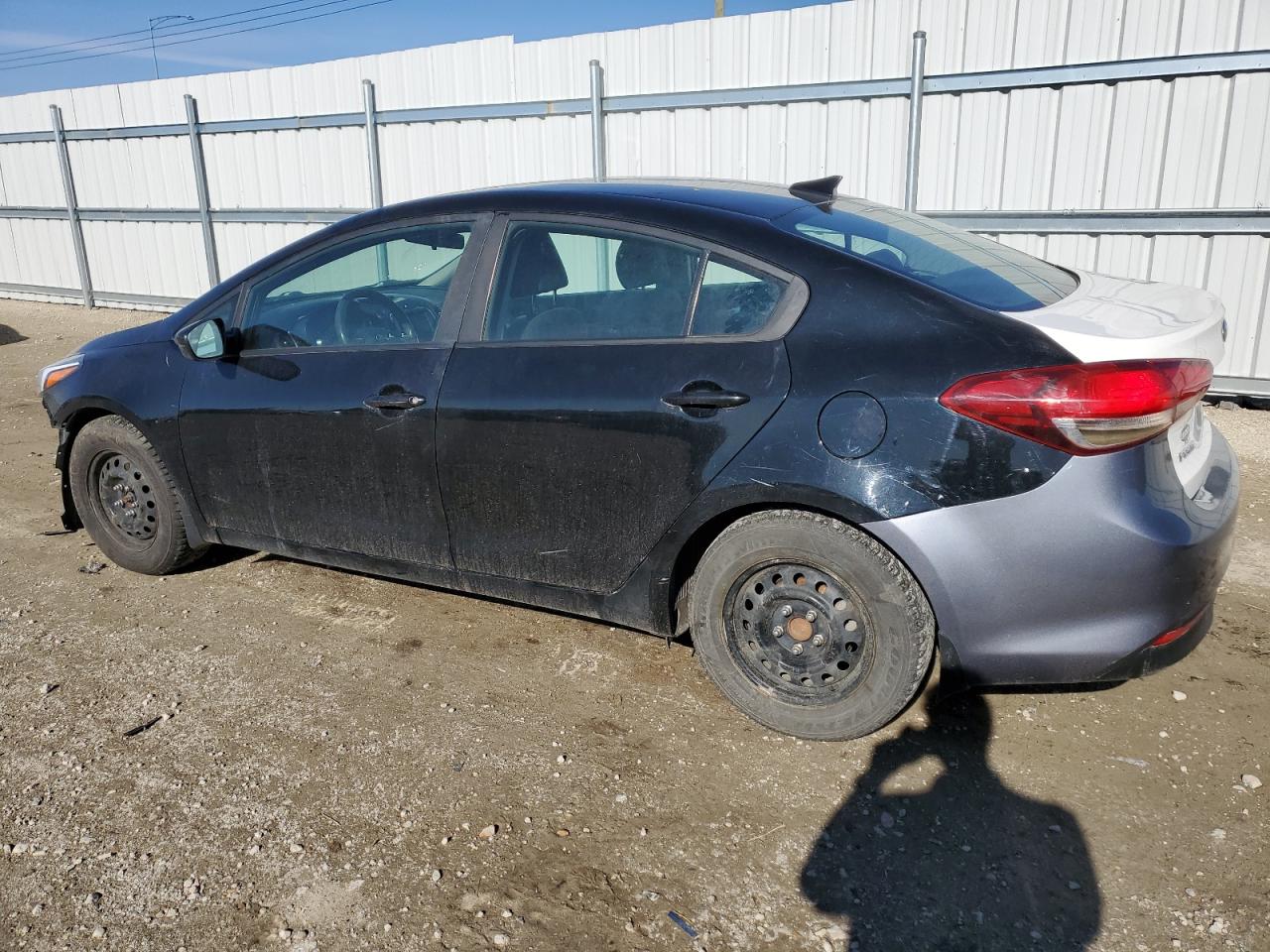 3KPFL4A77HE039790 2017 KIA FORTE - Image 2