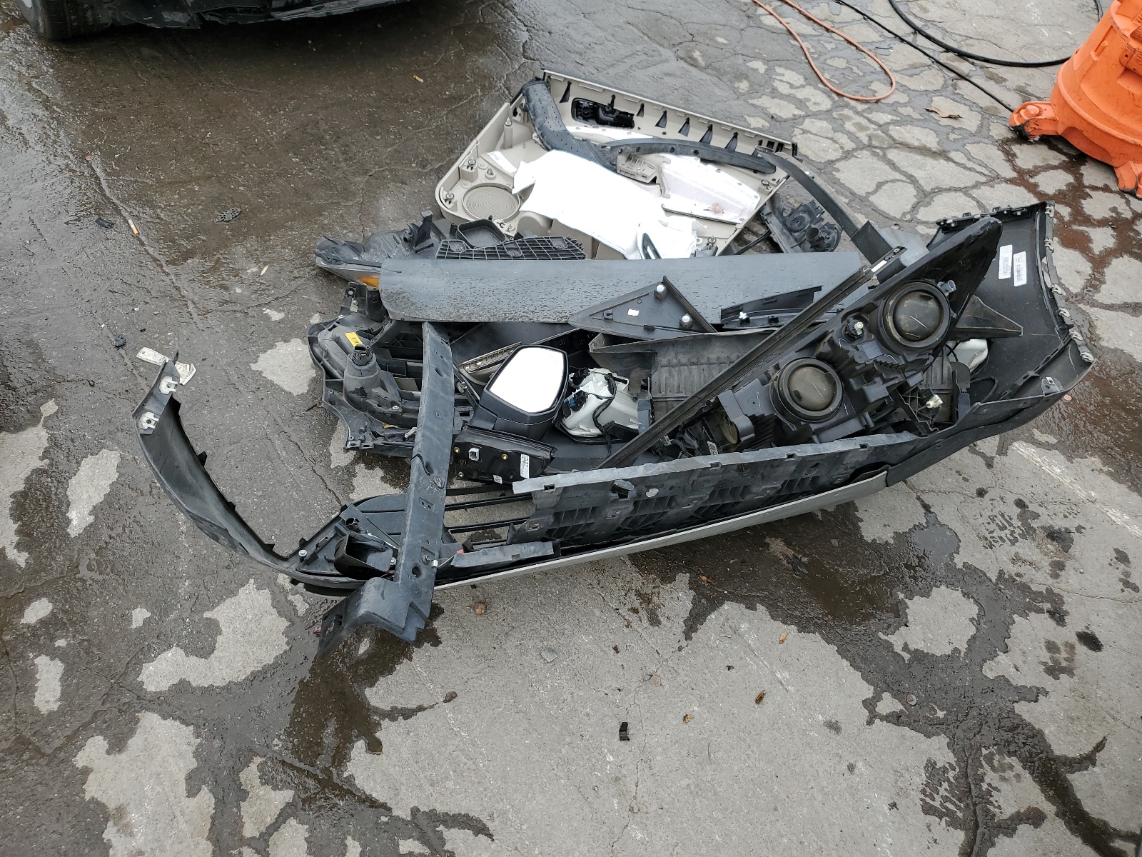 1FMCU0GD2JUD23322 2018 Ford Escape Se