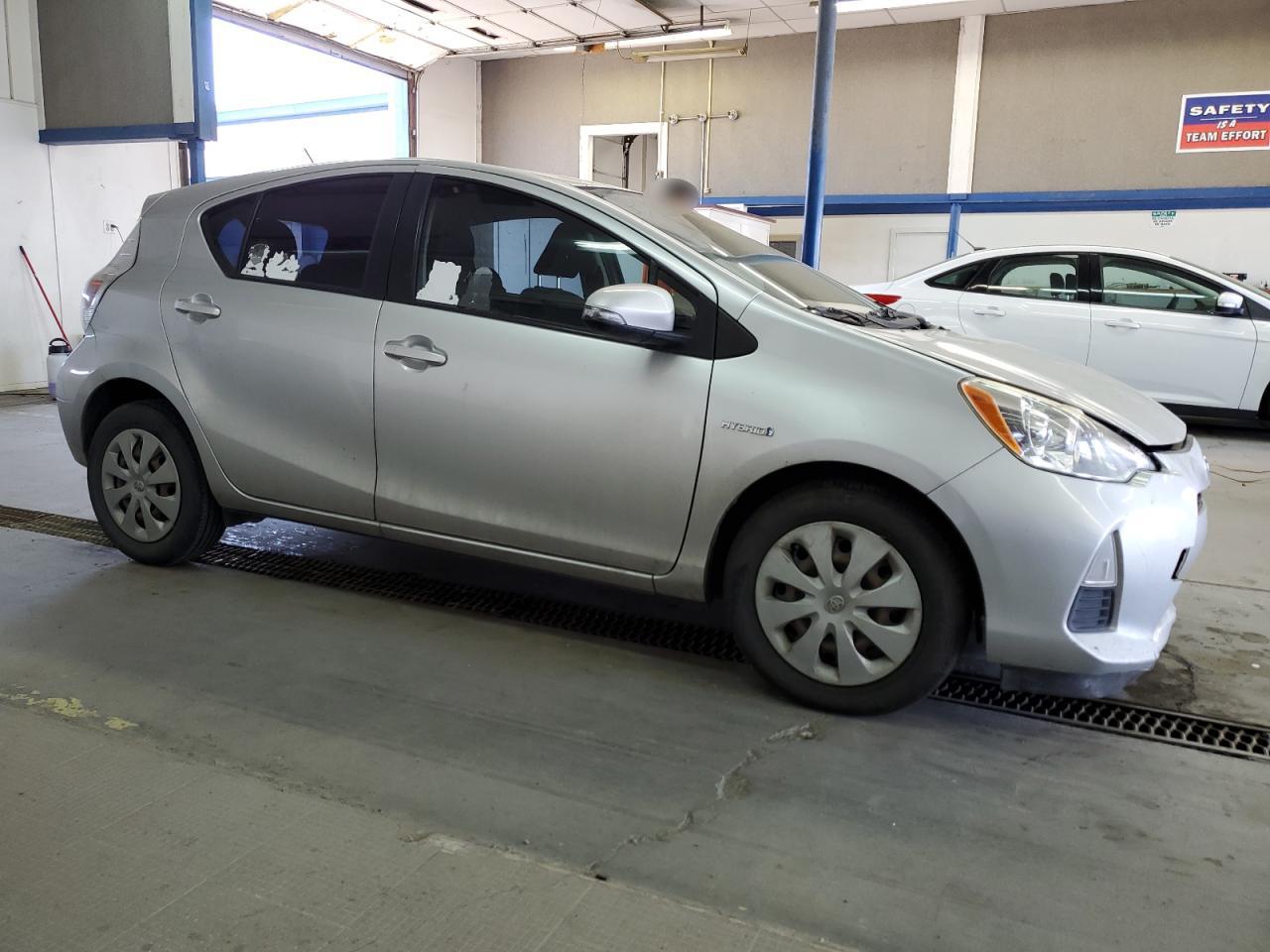 2014 Toyota Prius C VIN: JTDKDTB31E1562321 Lot: 55232104