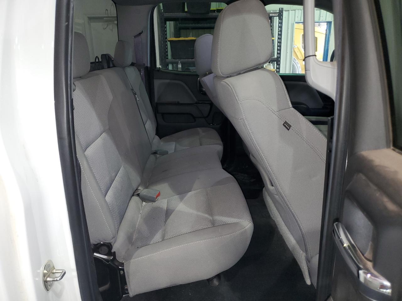 2017 GMC Sierra - Image 10