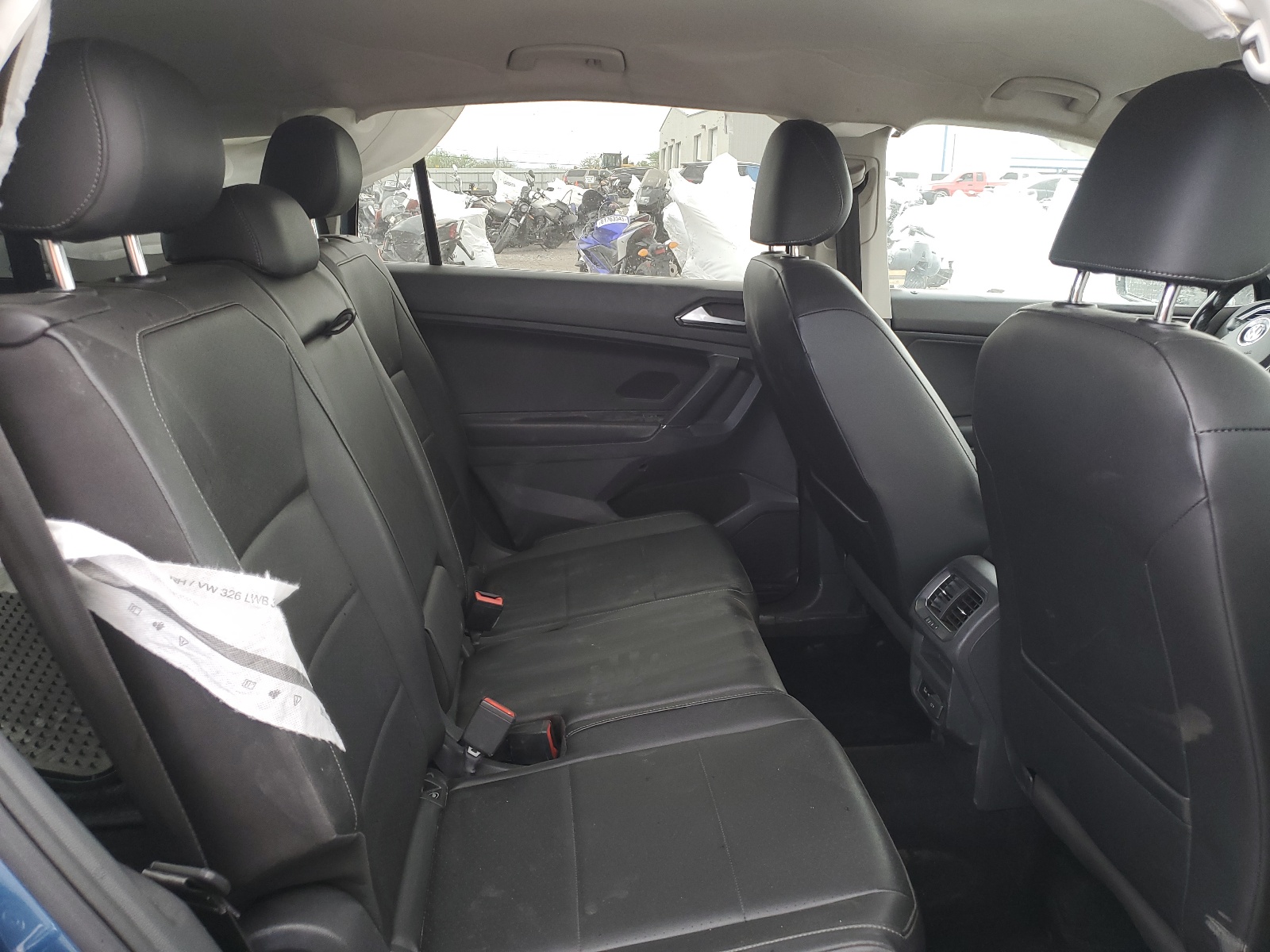 3VV3B7AX3JM038818 2018 Volkswagen Tiguan Se