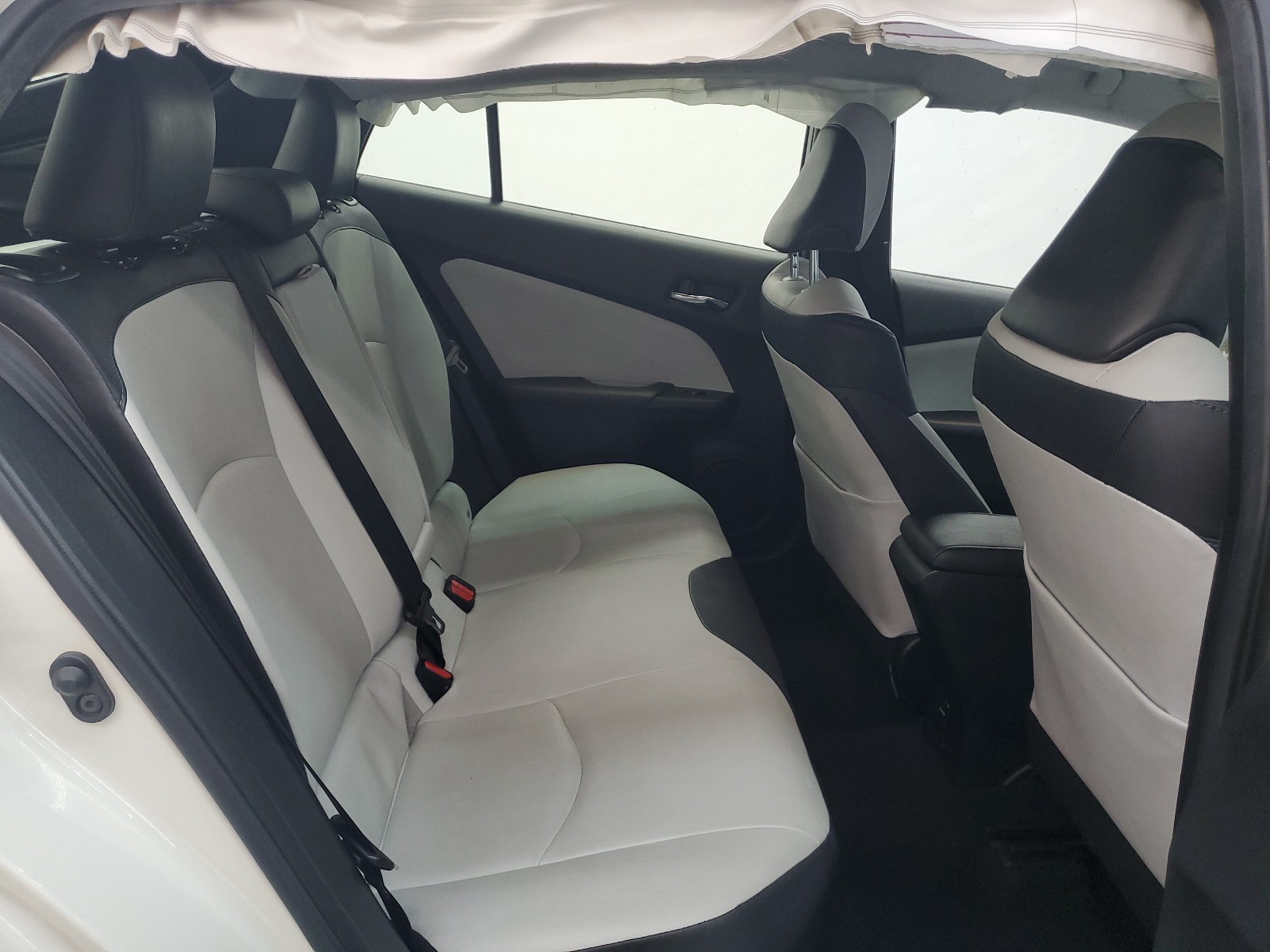 JTDKARFU5G3019401 2016 Toyota Prius