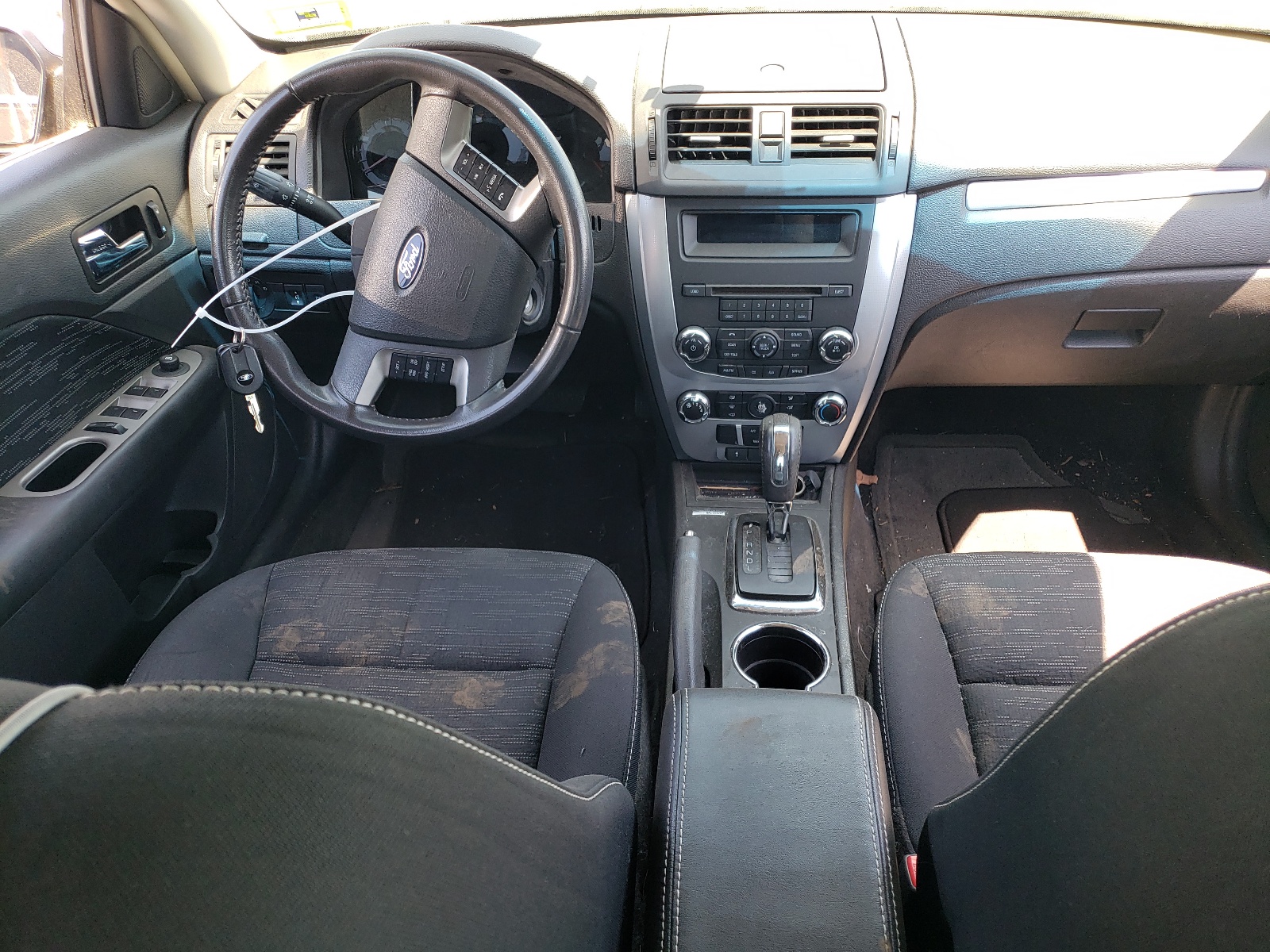 3FAHP0HA1AR335335 2010 Ford Fusion Se