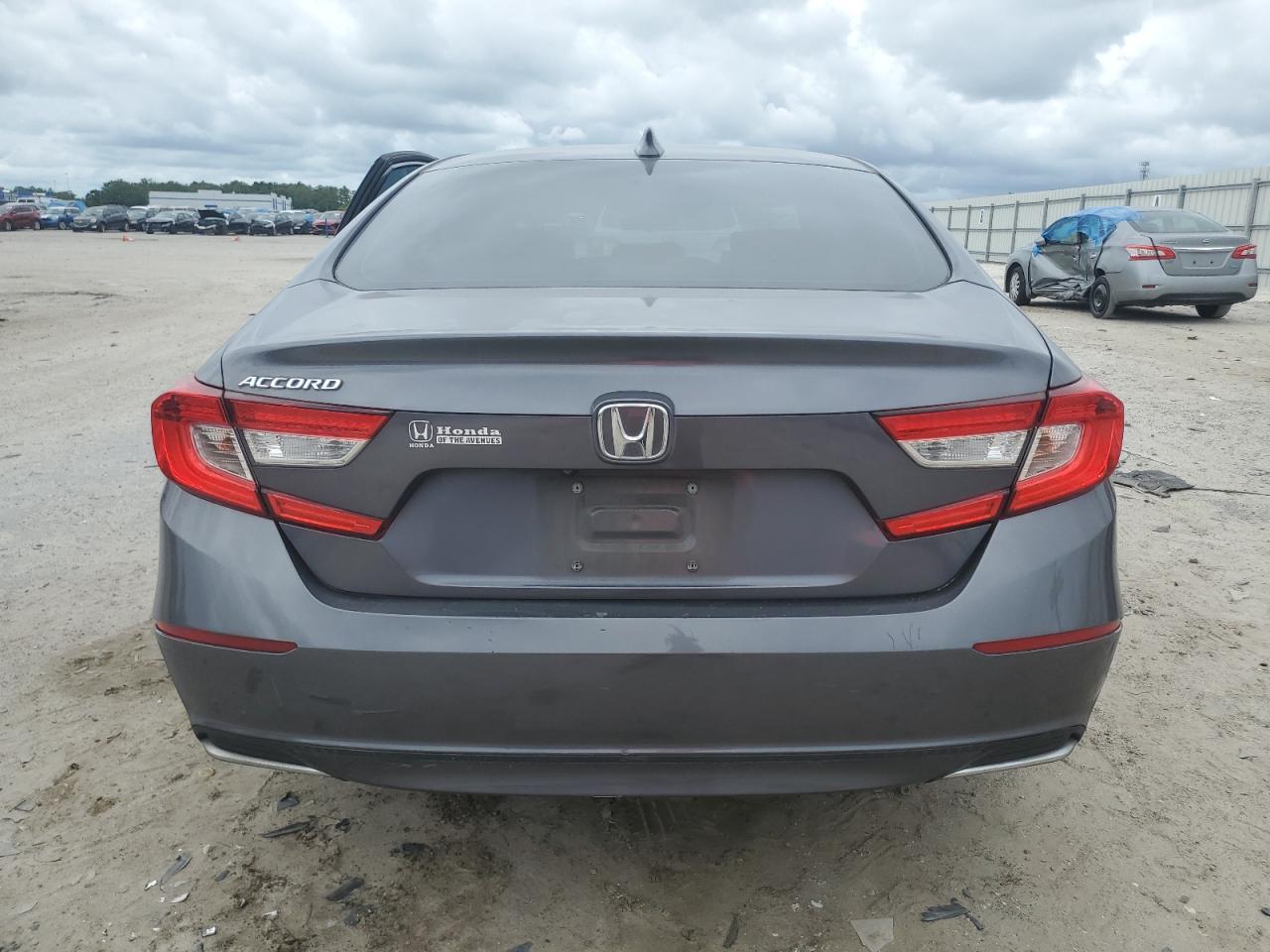 2018 Honda Accord - Image 6