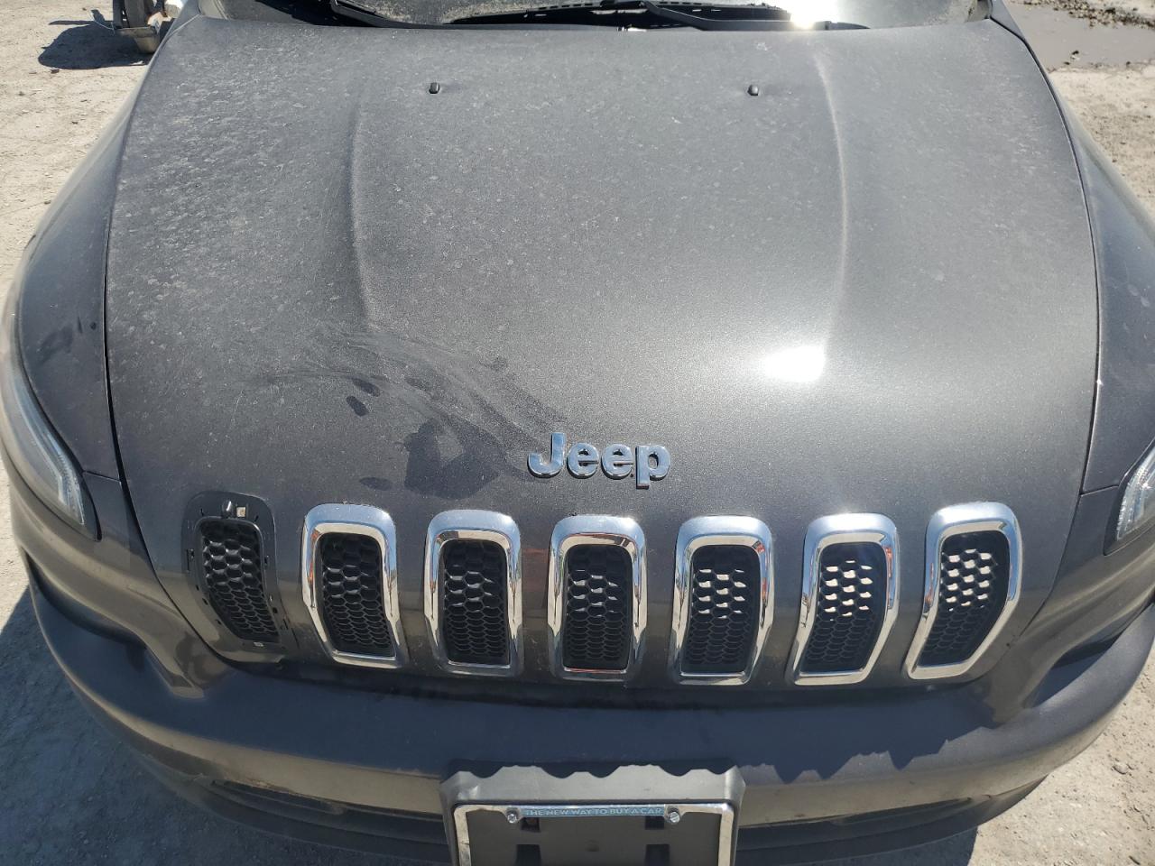 2015 Jeep Cherokee Latitude VIN: 1C4PJLCBXFW712435 Lot: 57045864