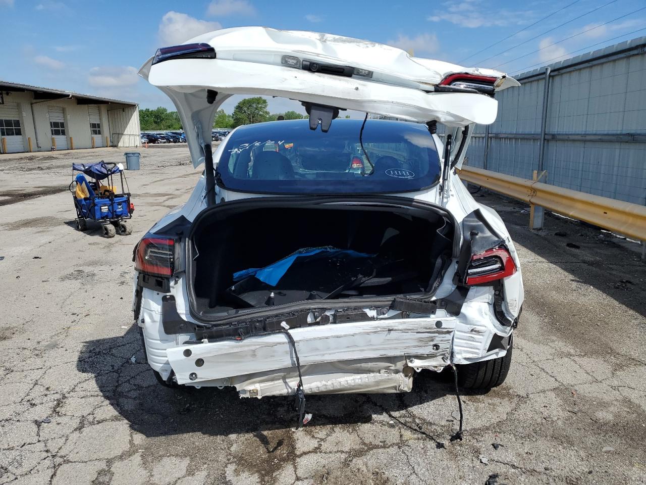 5YJ3E1EA0PF547352 2023 Tesla Model 3