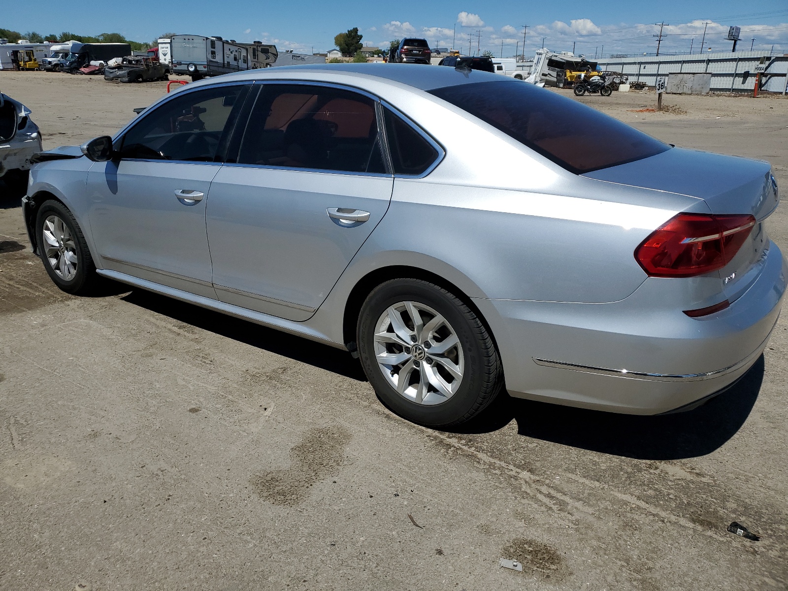 2016 Volkswagen Passat S vin: 1VWAT7A33GC043850